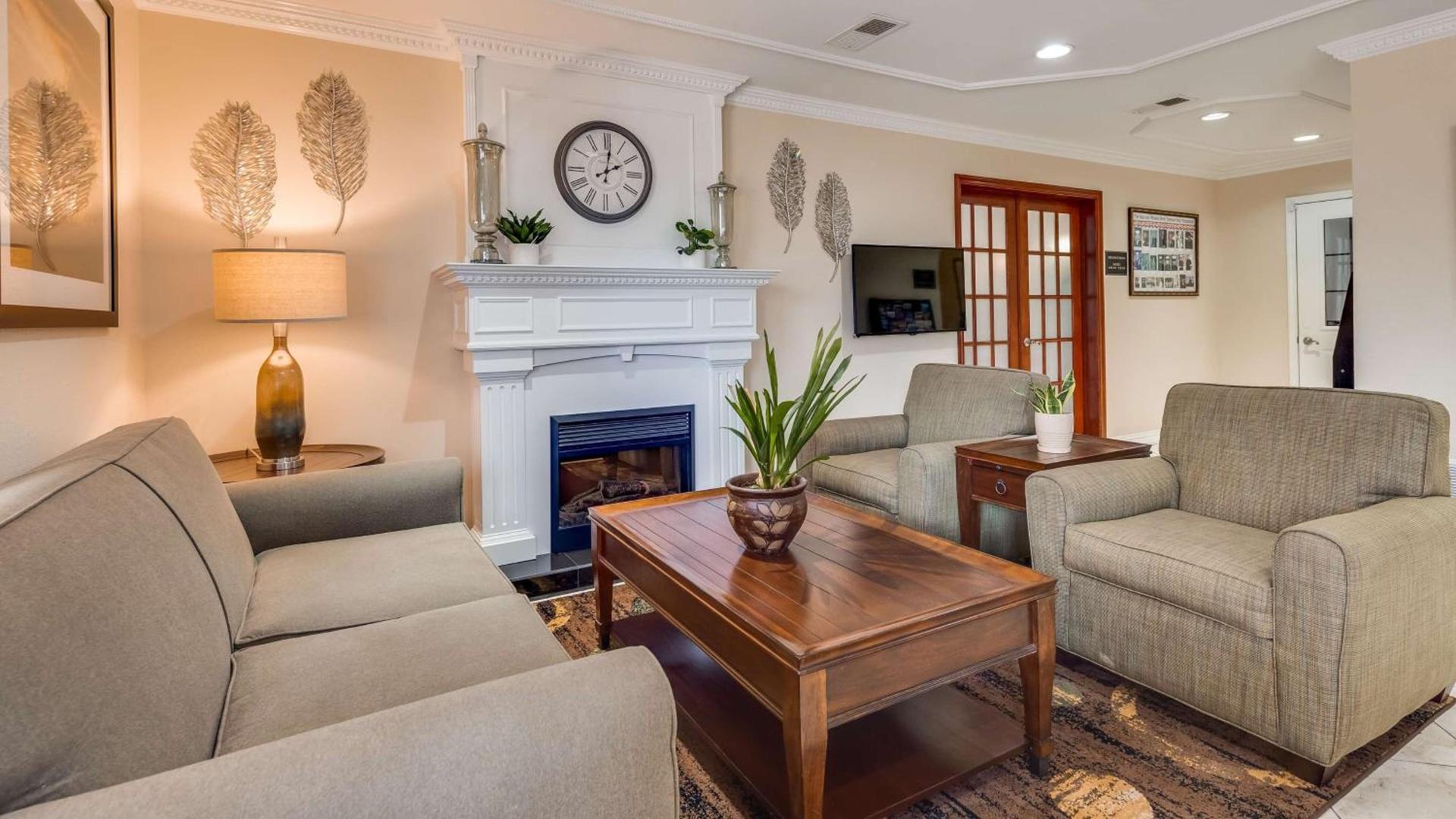 Best Western Pineywoods Inn photo 21