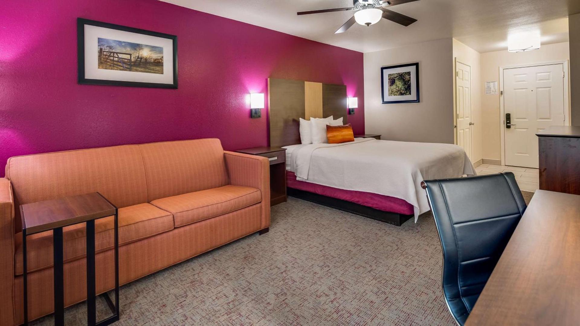 Best Western Pineywoods Inn photo 20