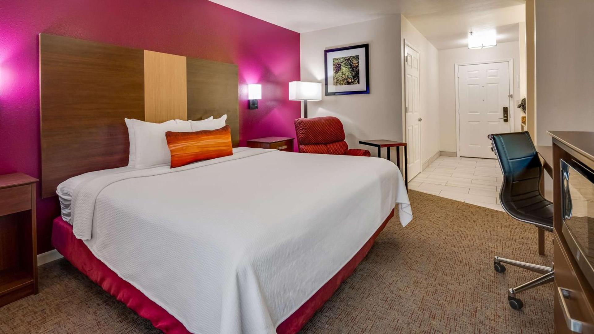 Best Western Pineywoods Inn photo 8