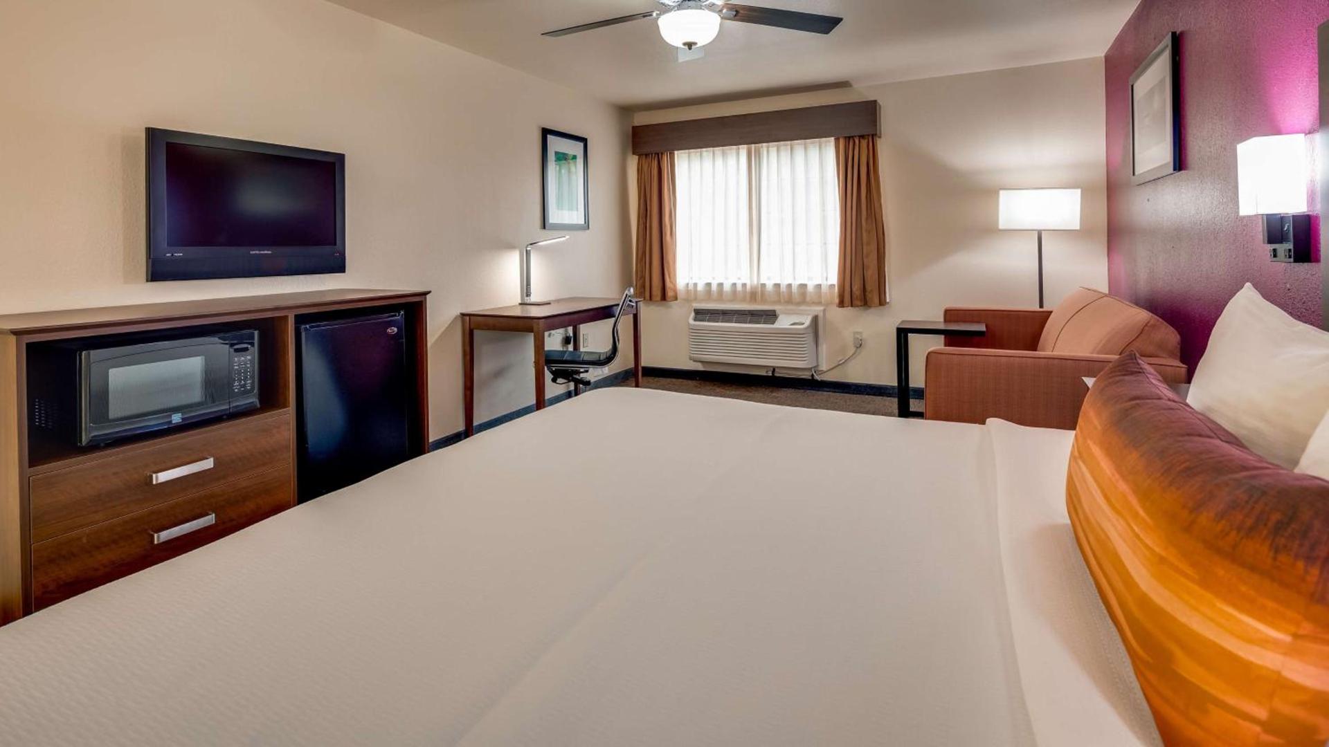 Best Western Pineywoods Inn photo 7