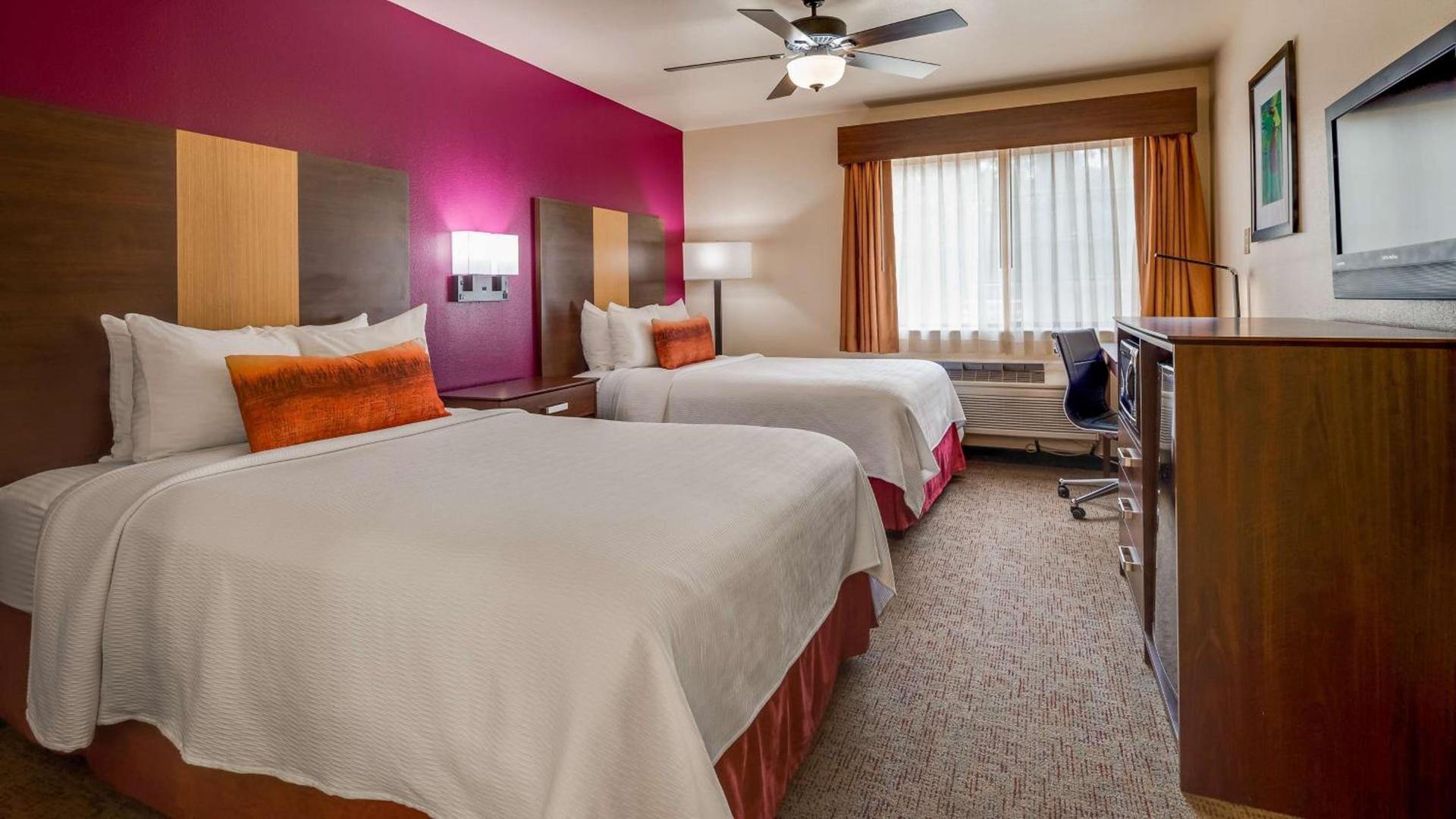 Best Western Pineywoods Inn photo 23