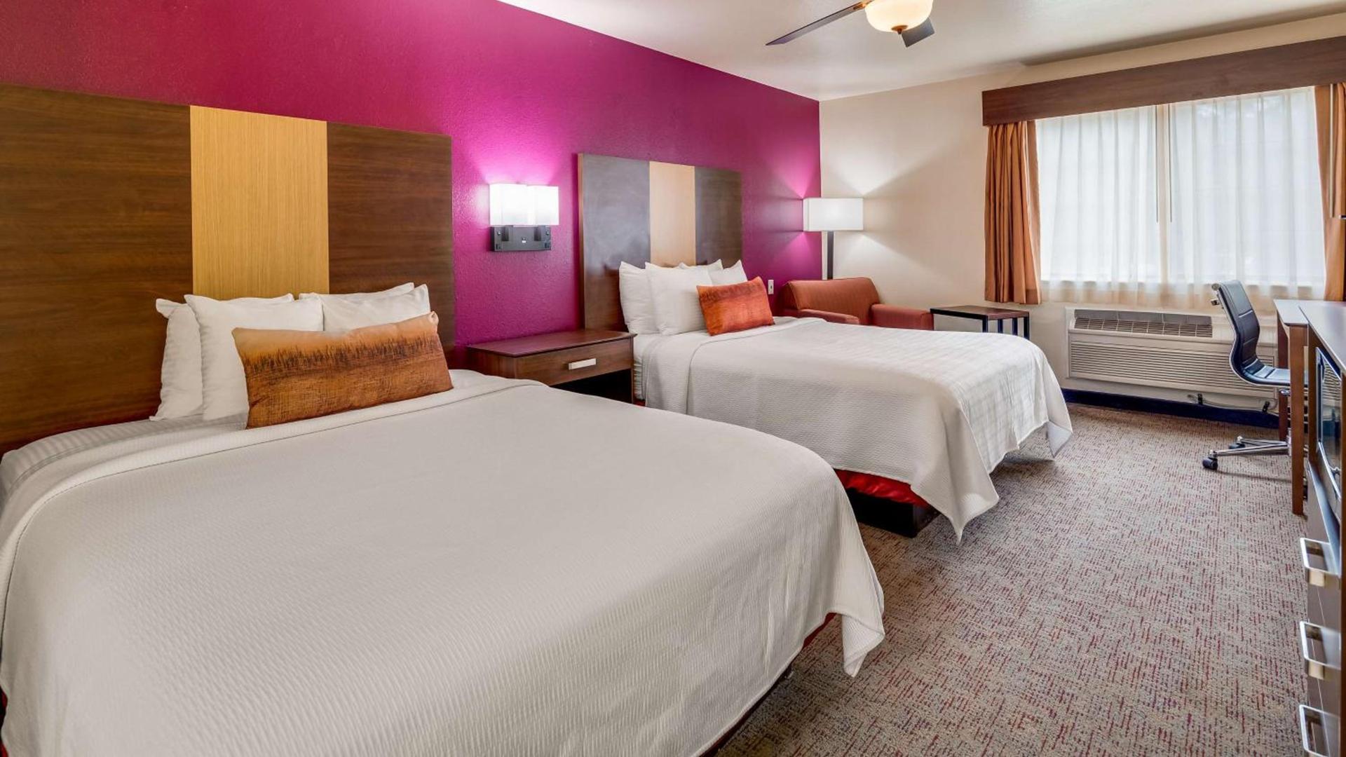 Best Western Pineywoods Inn photo 11