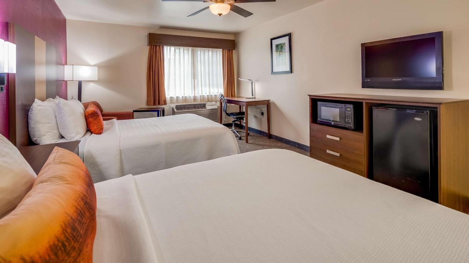 Best Western Pineywoods Inn photo 13