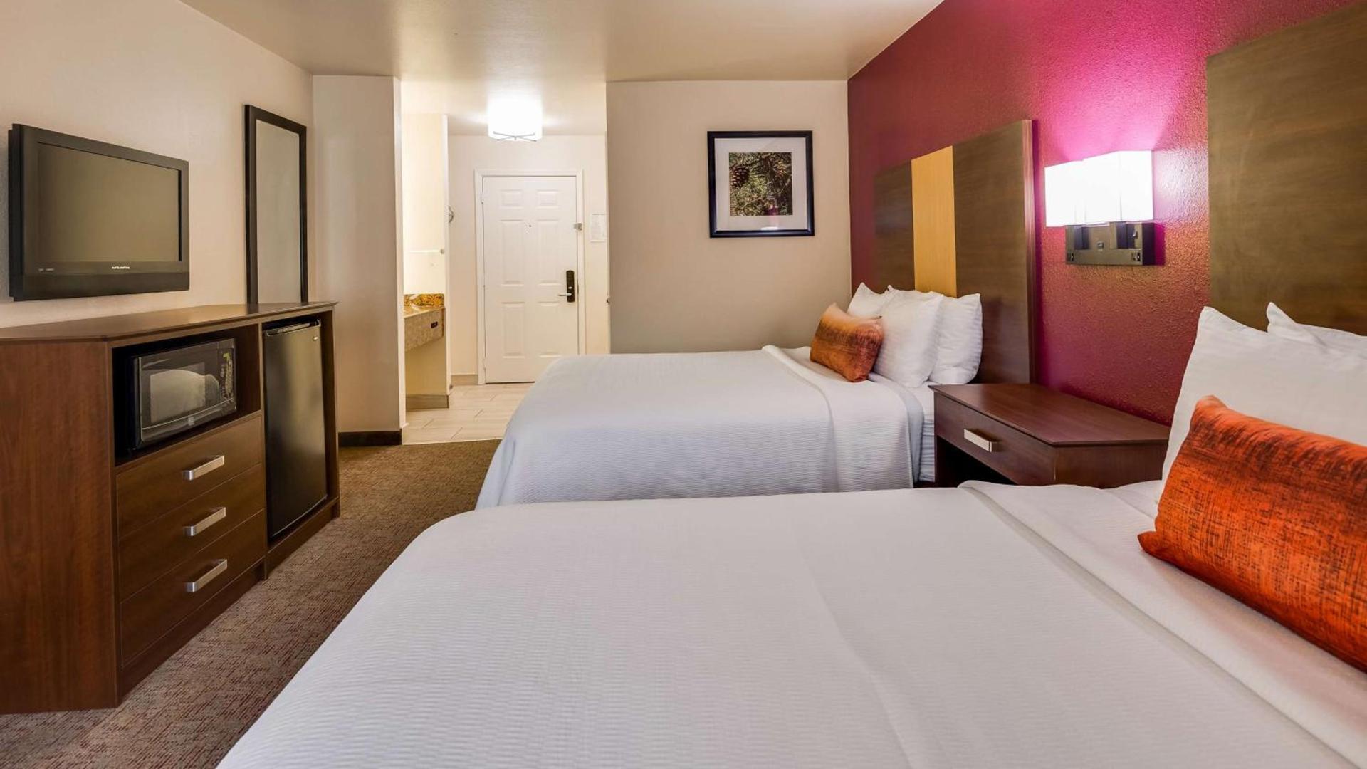 Best Western Pineywoods Inn photo 10