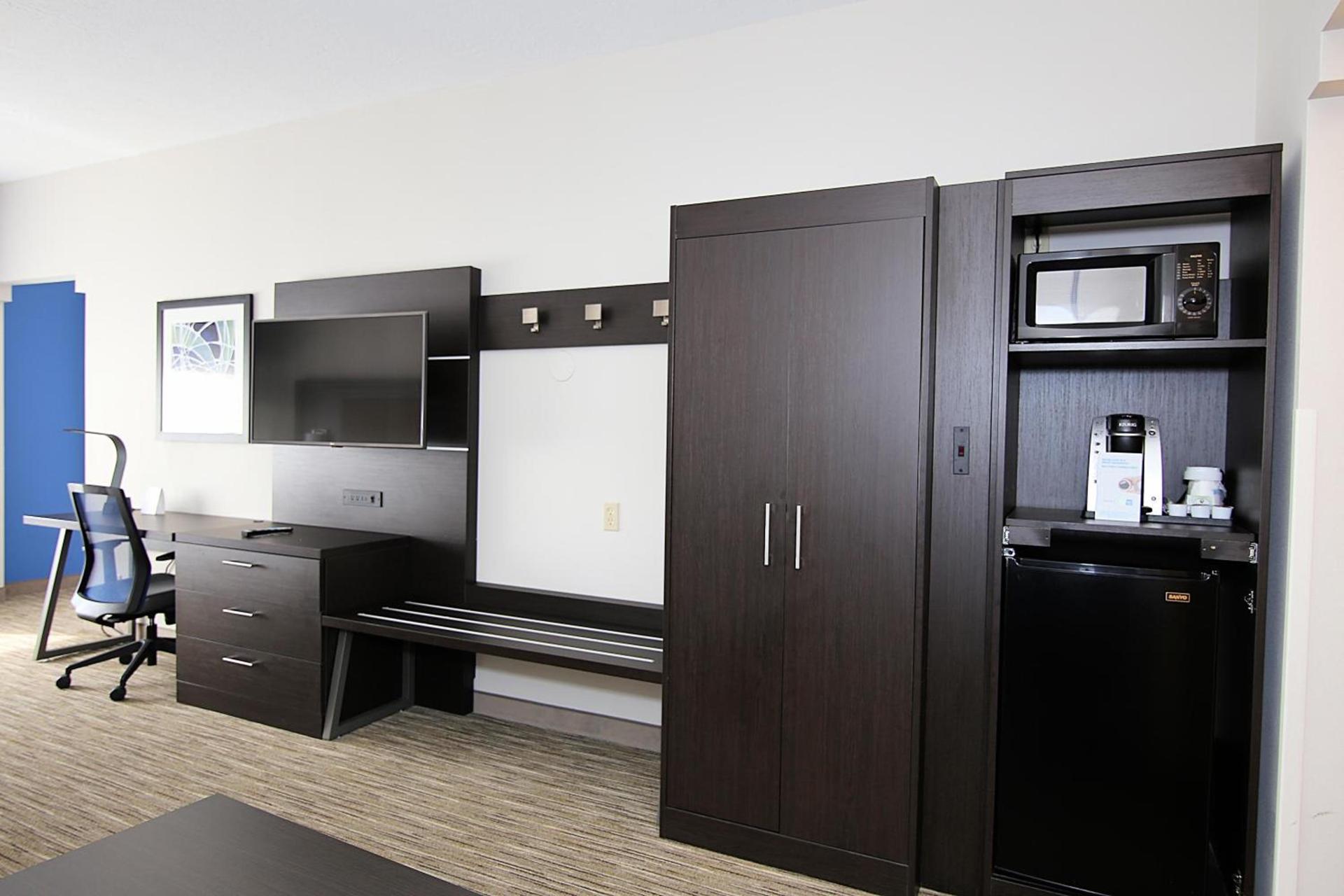 Holiday Inn Express Hotel & Suites Ashland by IHG photo 34