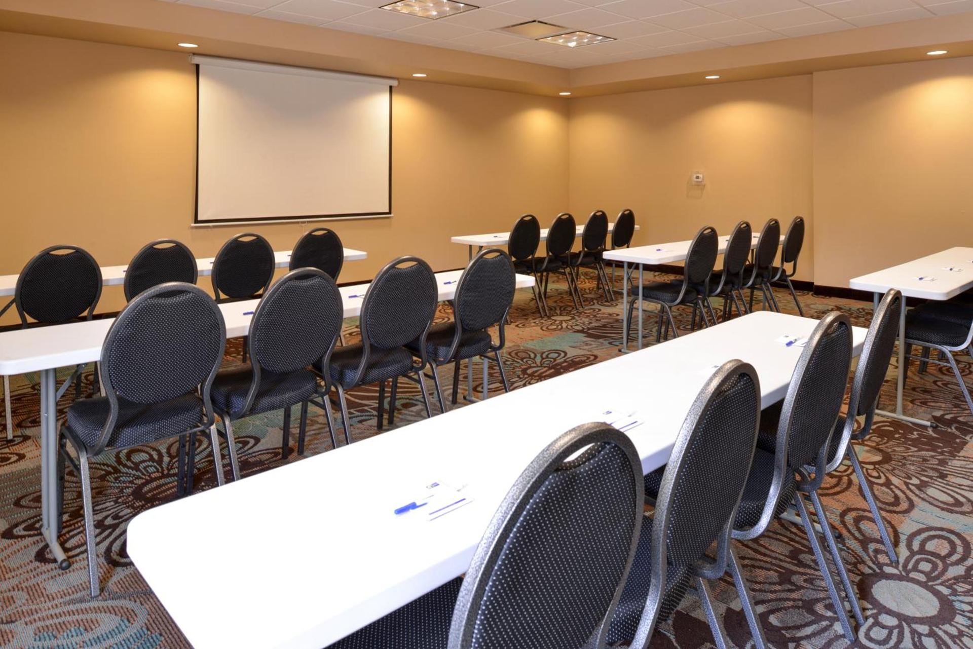 Holiday Inn Express & Suites Globe by IHG photo 41