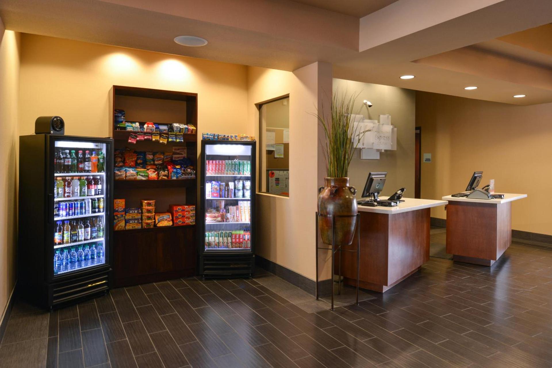 Holiday Inn Express & Suites Globe by IHG photo 27