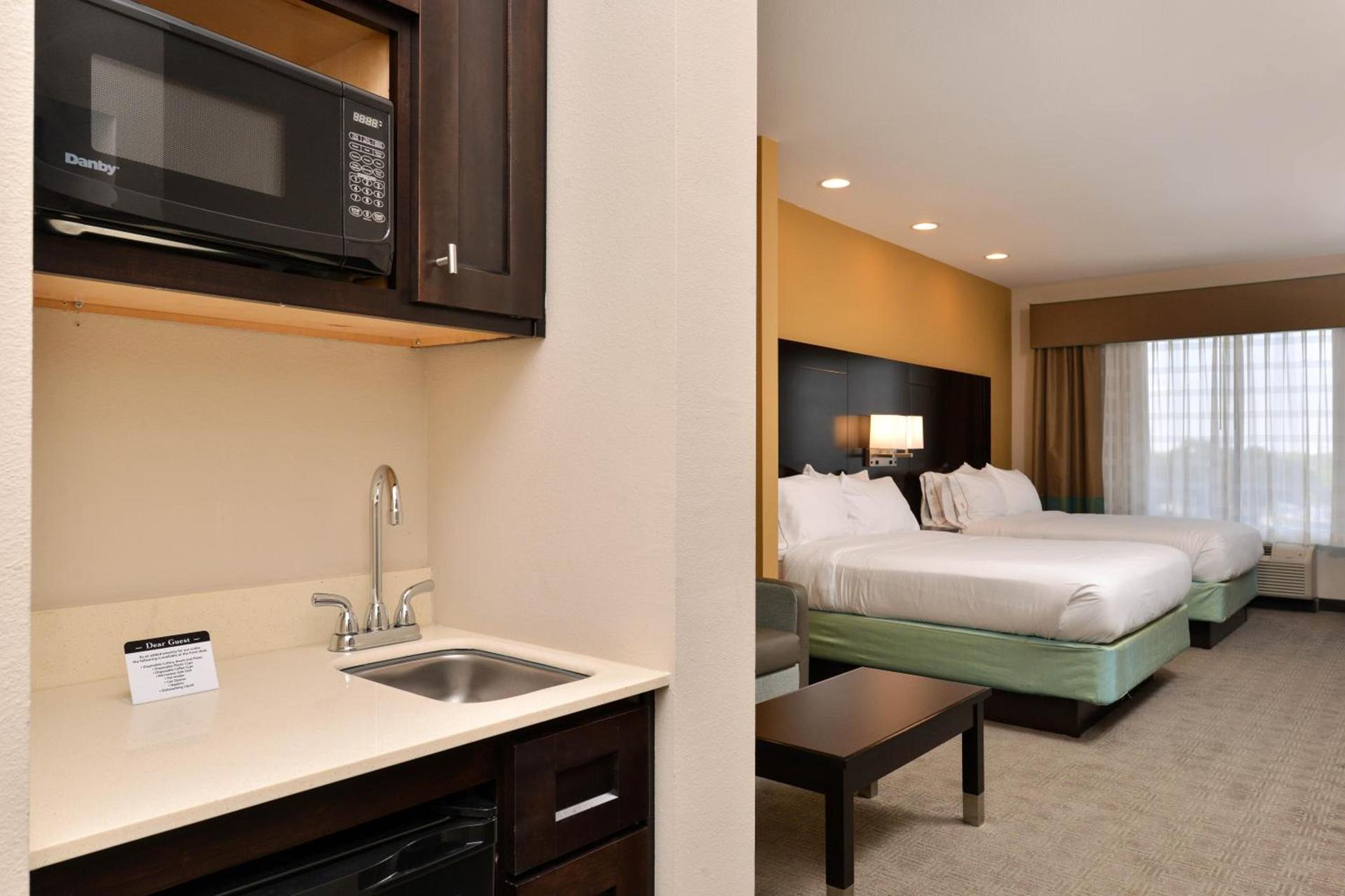 Holiday Inn Express & Suites Austin South by IHG photo 50
