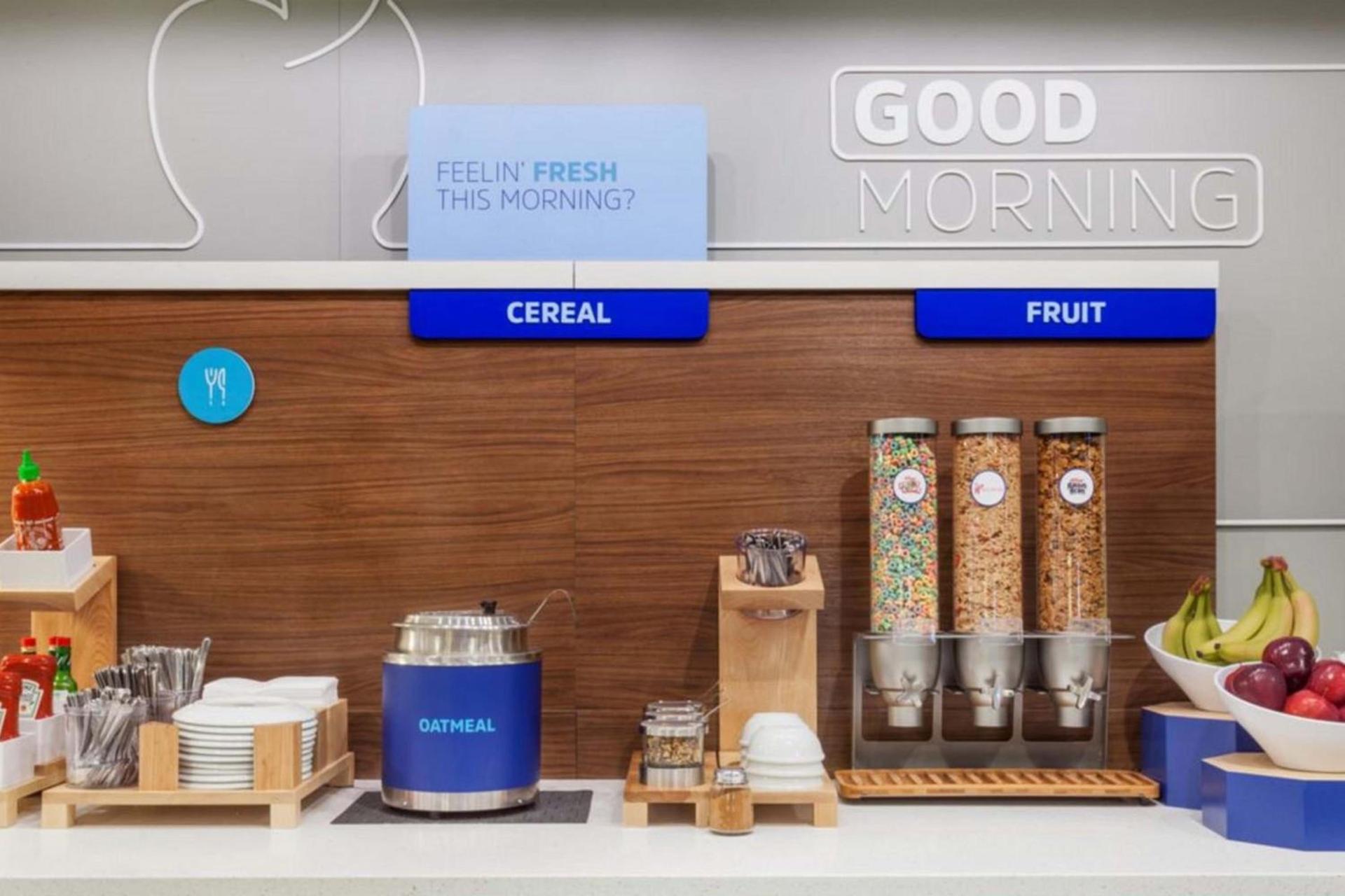 Holiday Inn Express & Suites Austin South by IHG photo 20