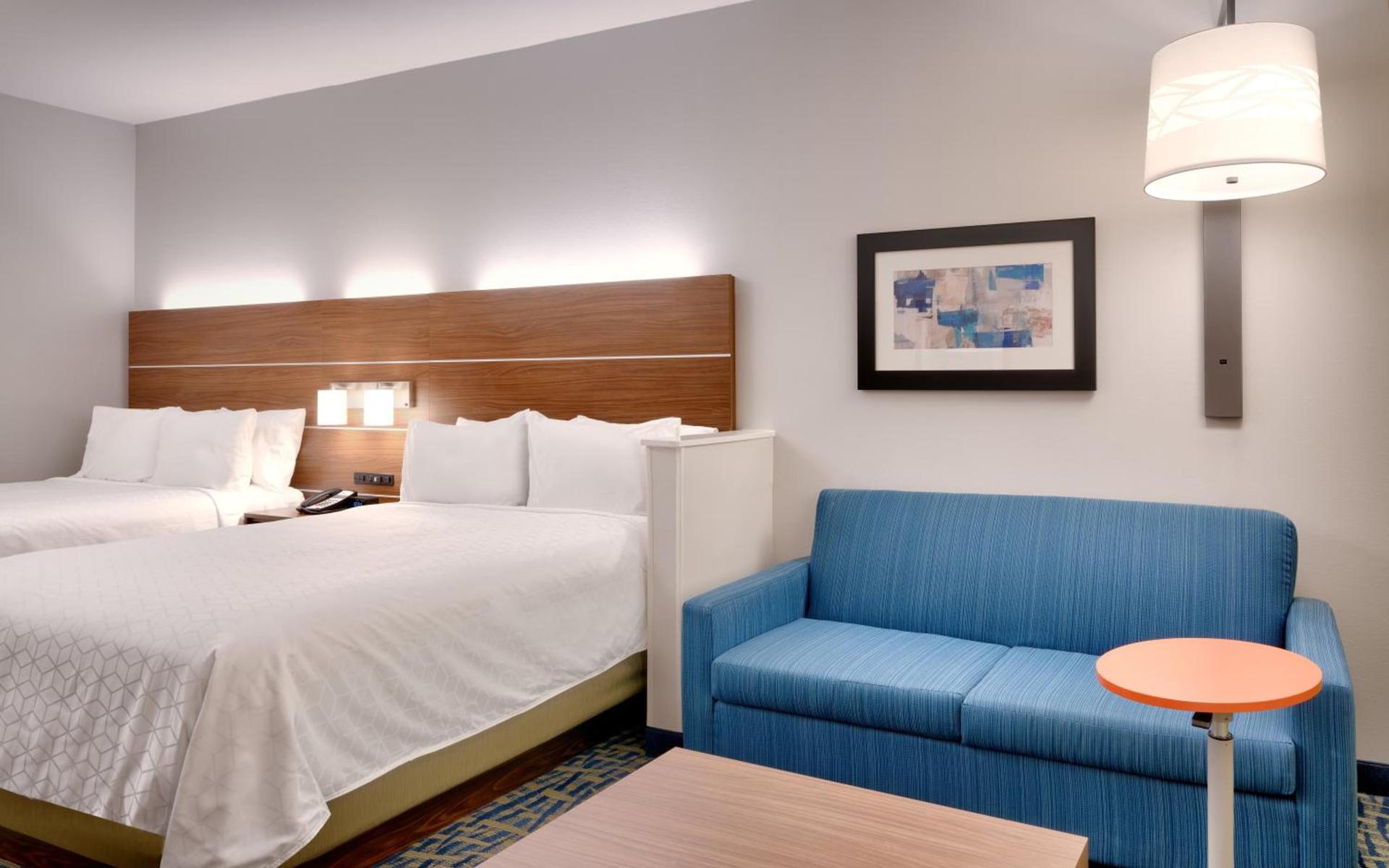 Holiday Inn Express & Suites - Gainesville I-75 by IHG photo 14