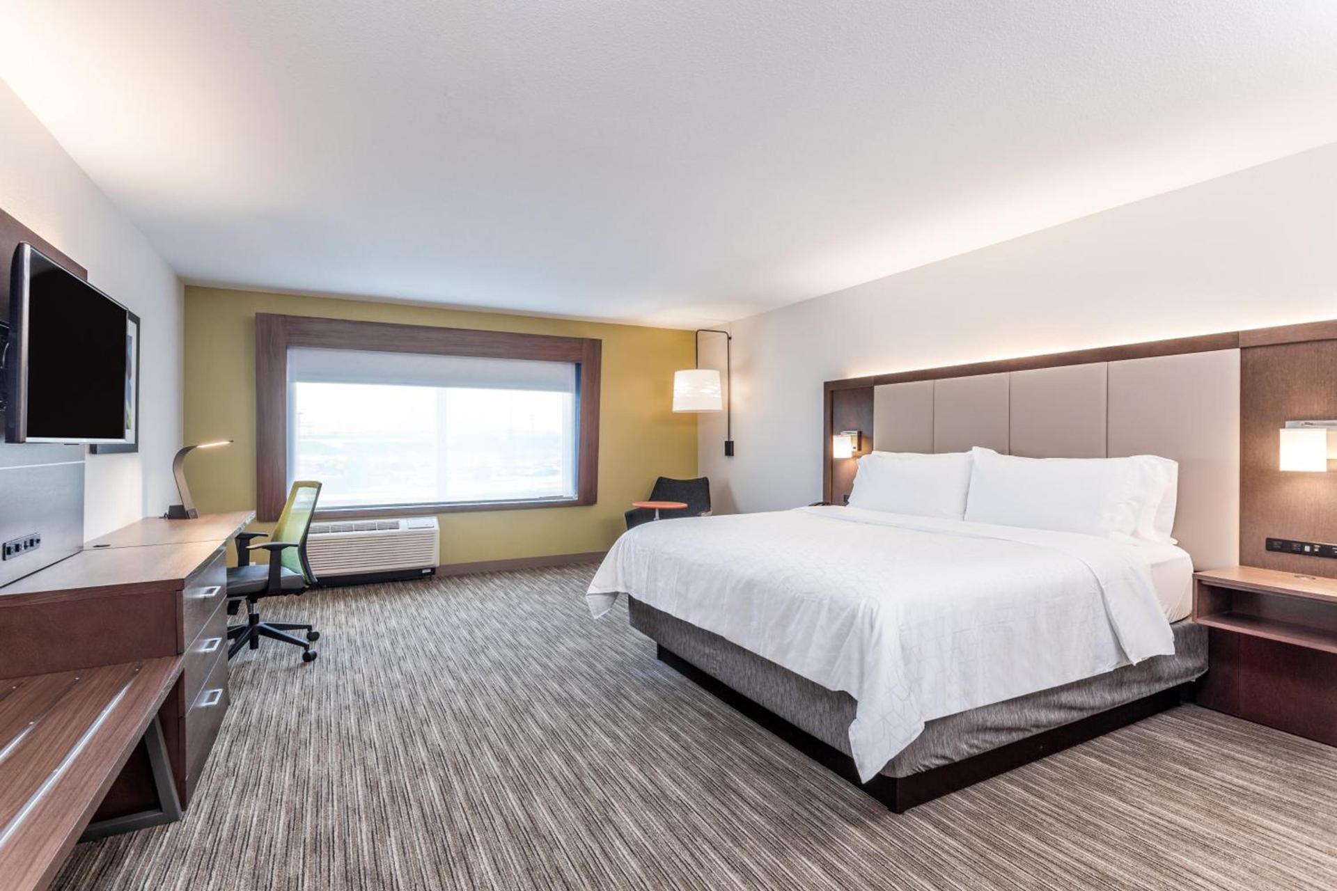 Holiday Inn Express & Suites Hammond by IHG photo 27