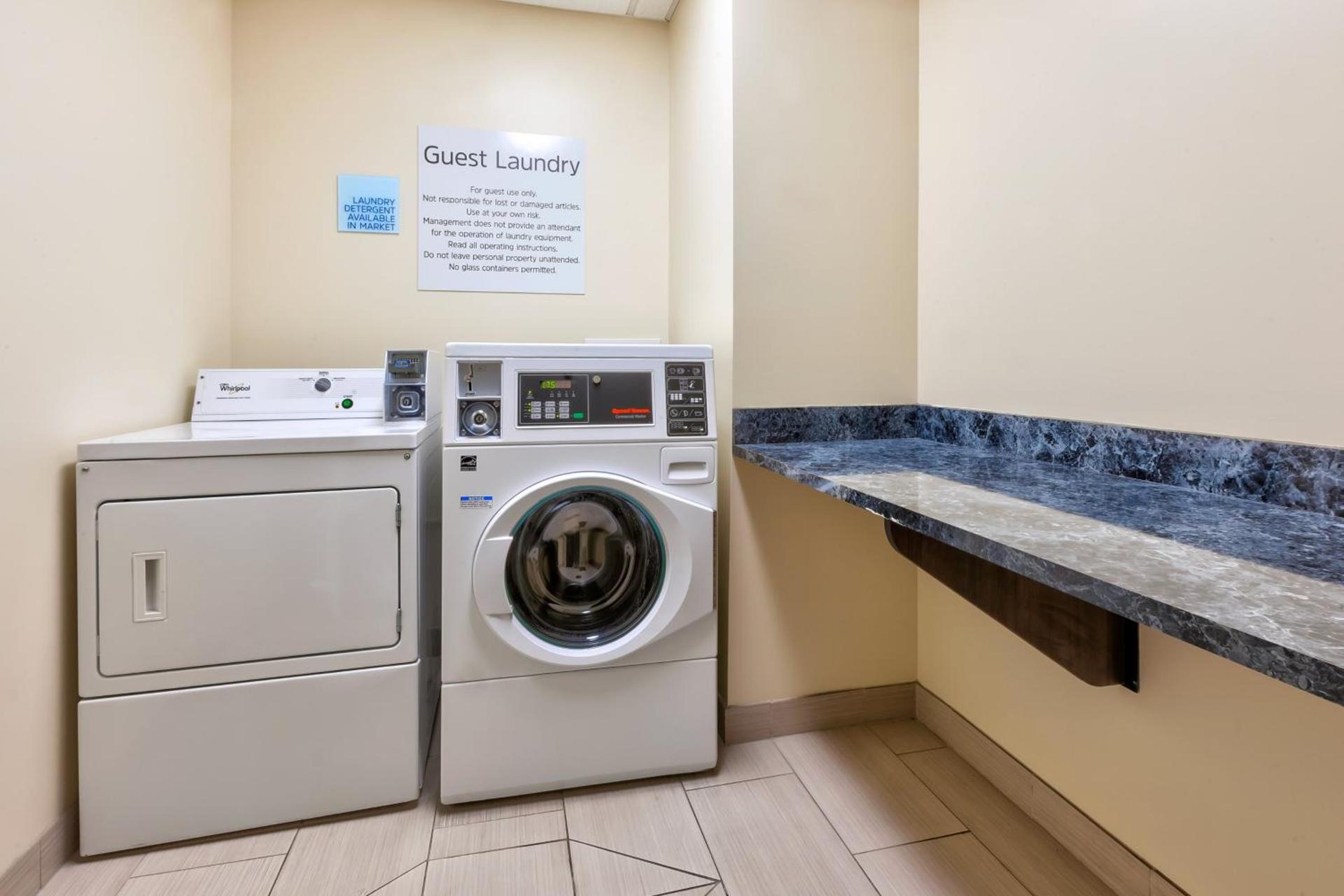 Holiday Inn Express & Suites - Effingham by IHG photo 43
