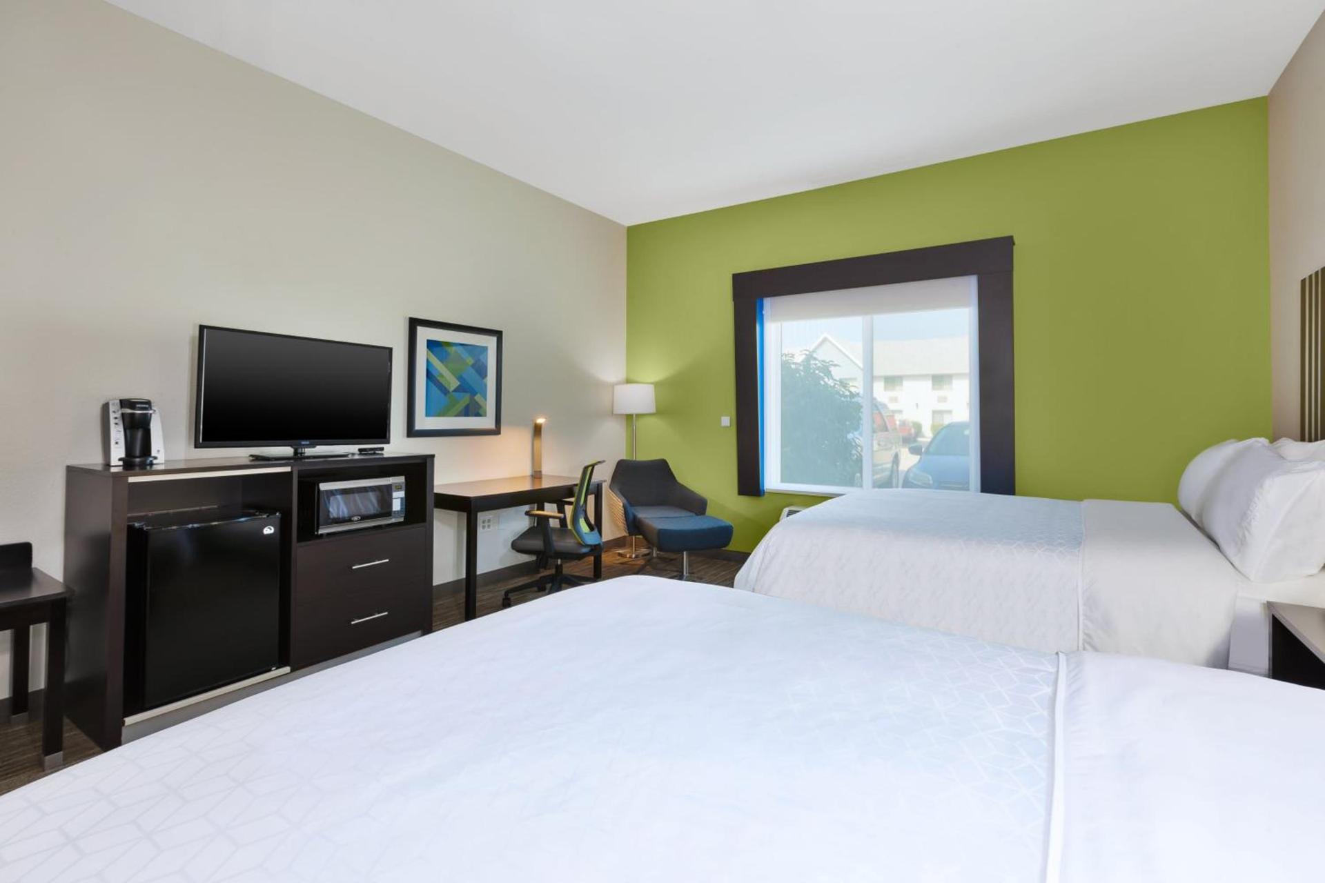 Holiday Inn Express & Suites - Effingham by IHG photo 71