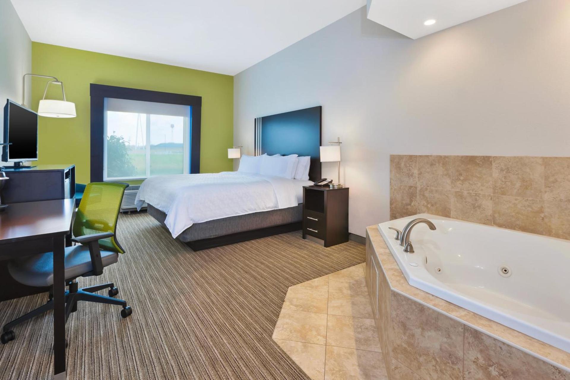 Holiday Inn Express & Suites - Effingham by IHG photo 75