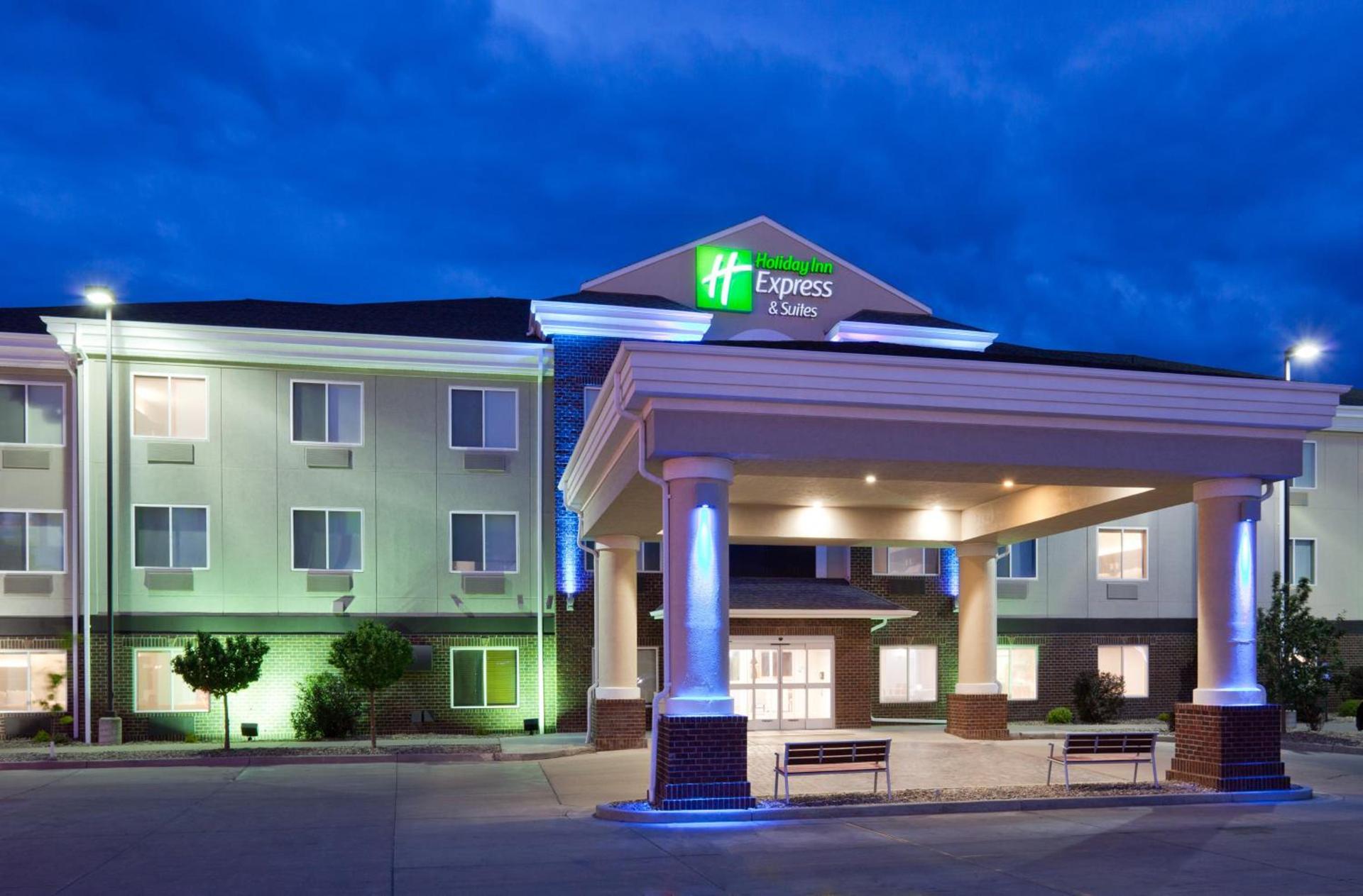 Holiday Inn Express & Suites - Dickinson by IHG photo 53