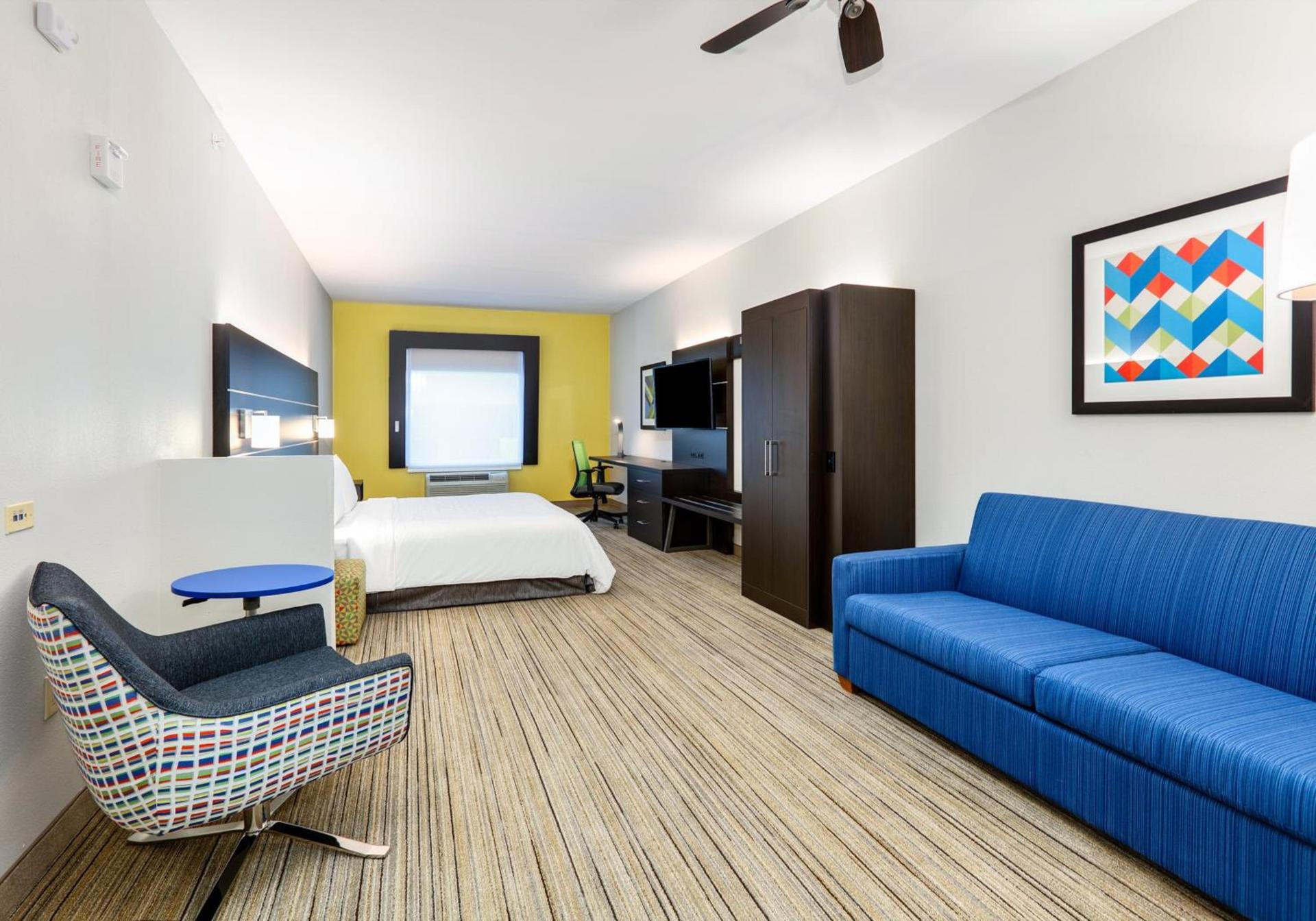 Holiday Inn Express Hotel & Suites Cleburne by IHG photo 48