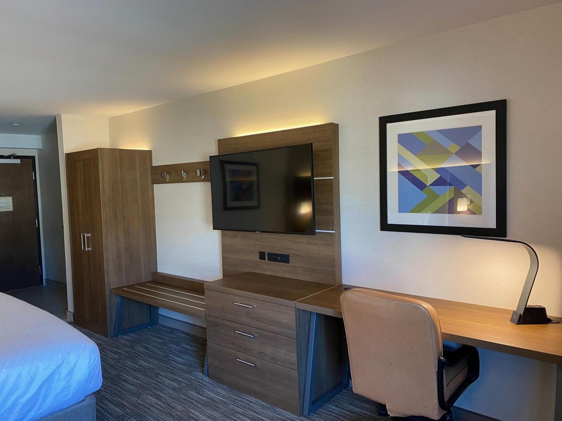 Holiday Inn Express & Suites Chatsworth by IHG photo 5