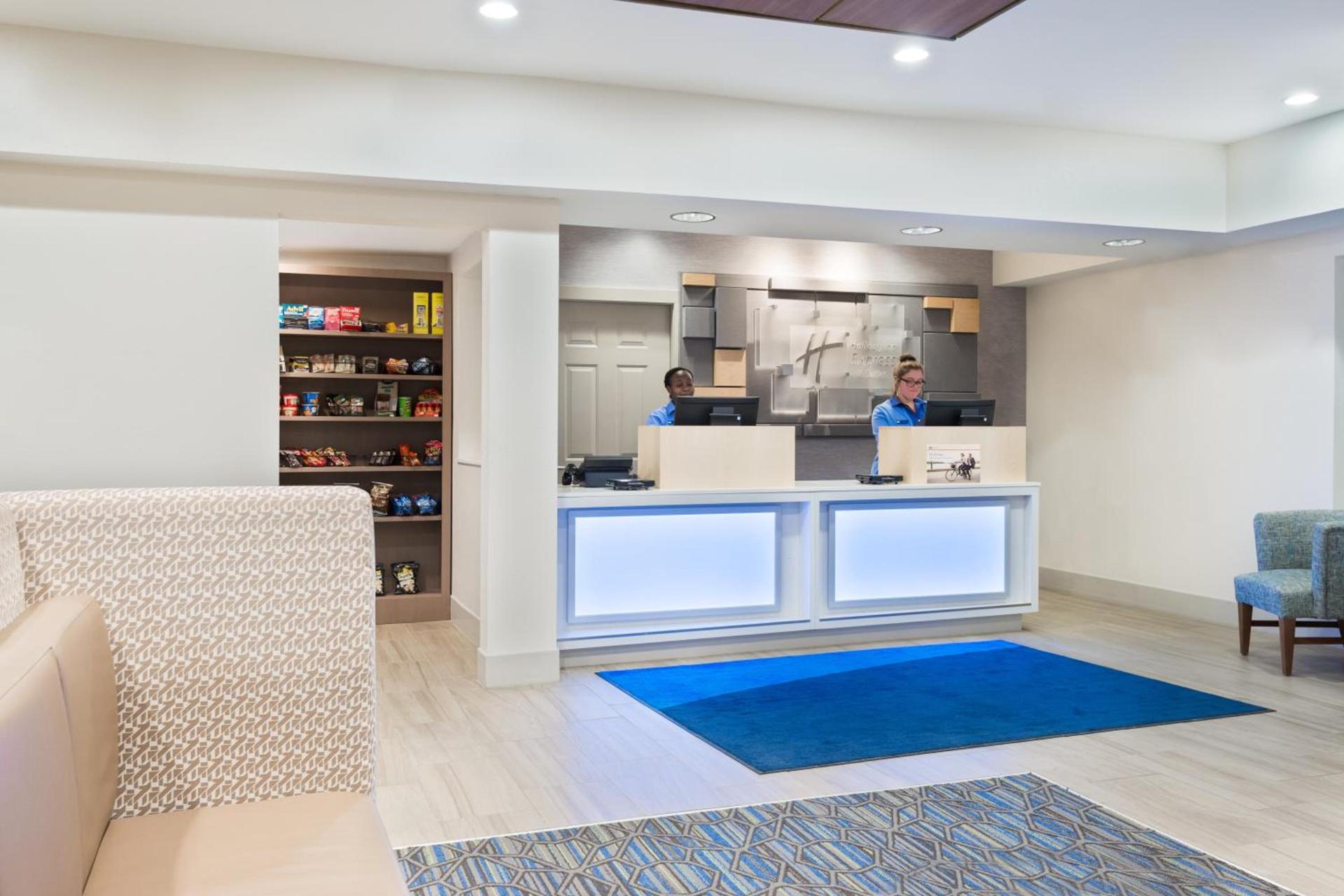 Holiday Inn Express & Suites - Columbus Airport East by IHG photo 15