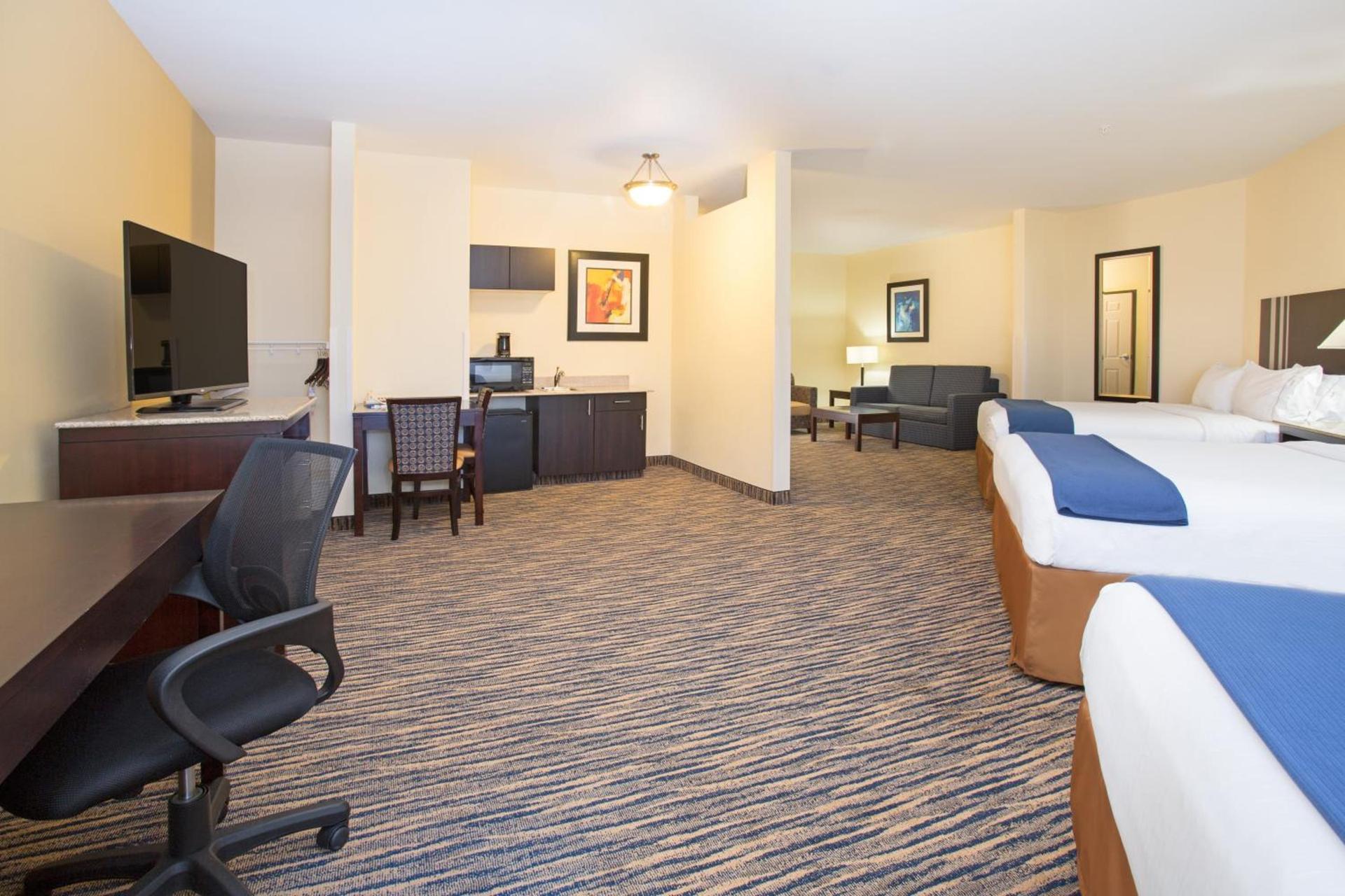 Holiday Inn Express & Suites Denver North - Thornton by IHG photo 46