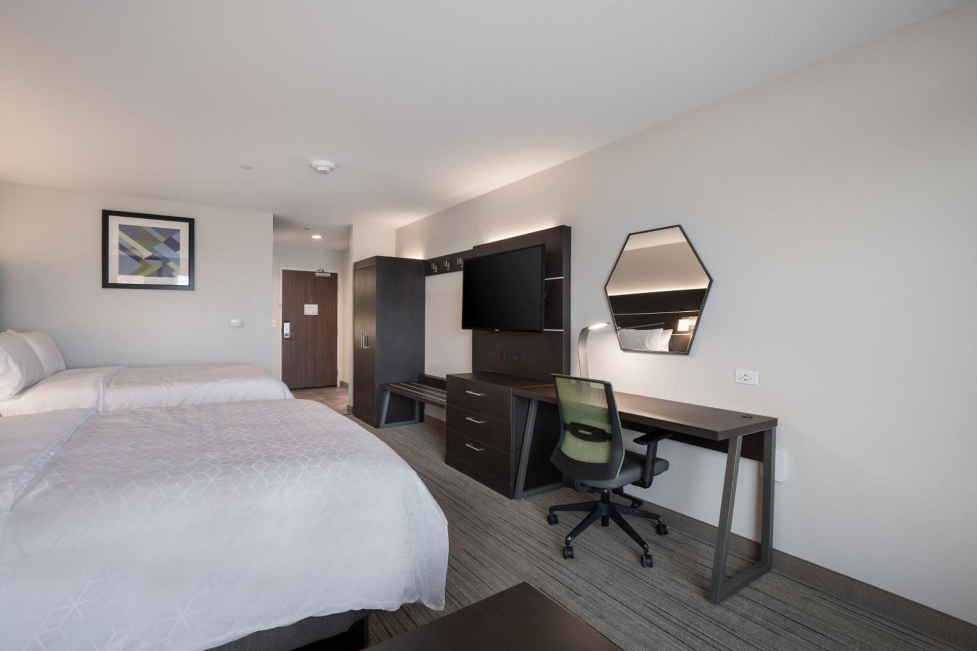 Holiday Inn Express & Suites Chicago - Hoffman Estates by IHG photo 30