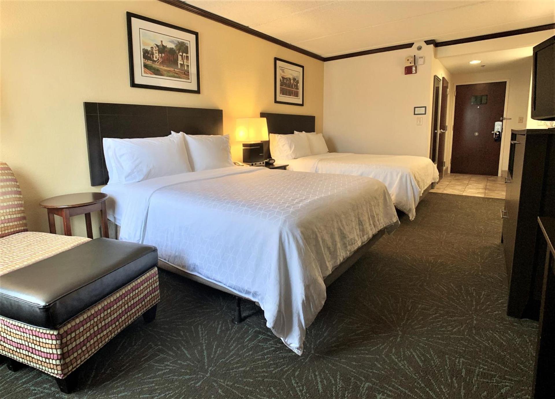 Holiday Inn Express Hotel & Suites Charleston - Northwoods by IHG photo 26