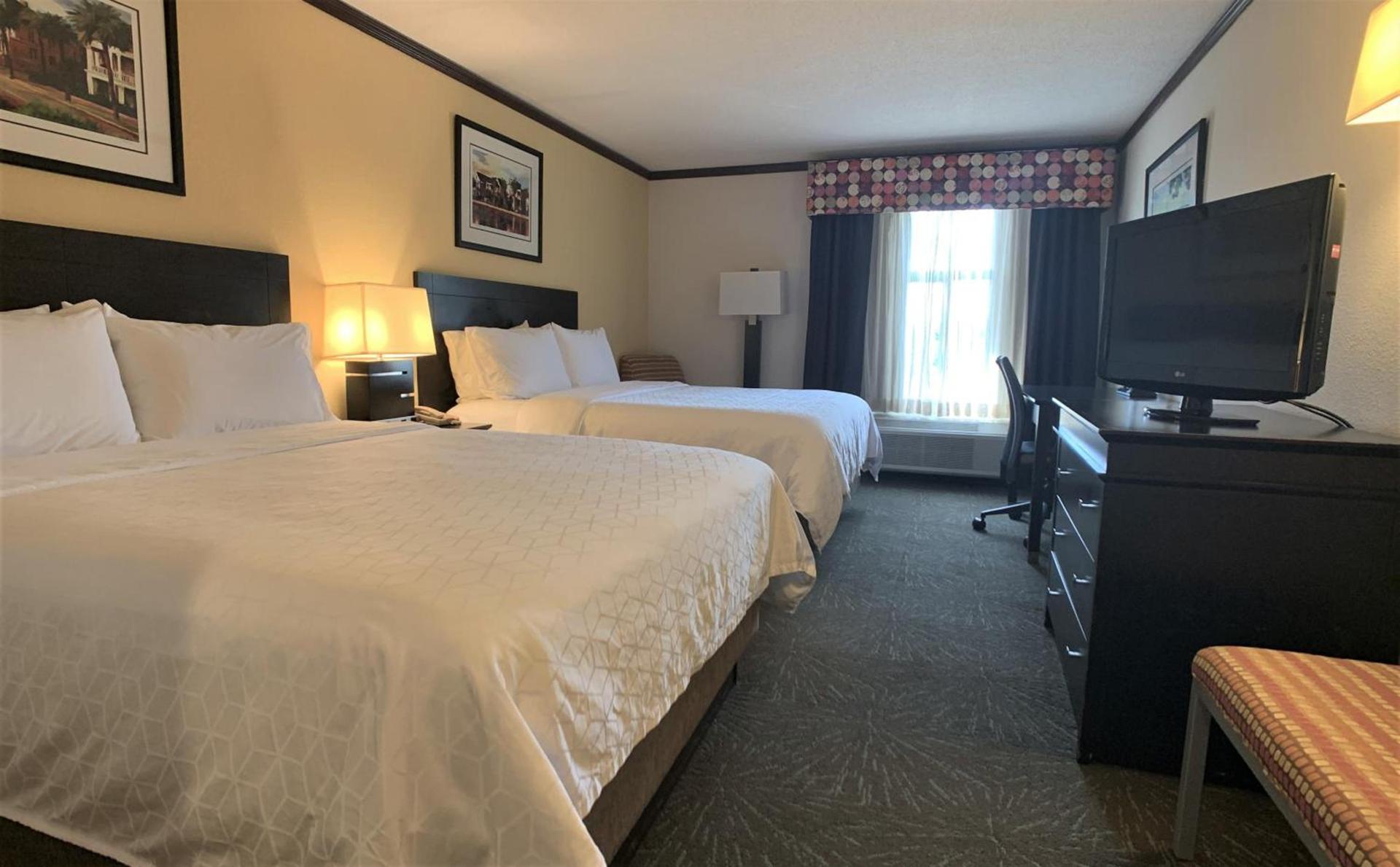 Holiday Inn Express Hotel & Suites Charleston - Northwoods by IHG photo 41