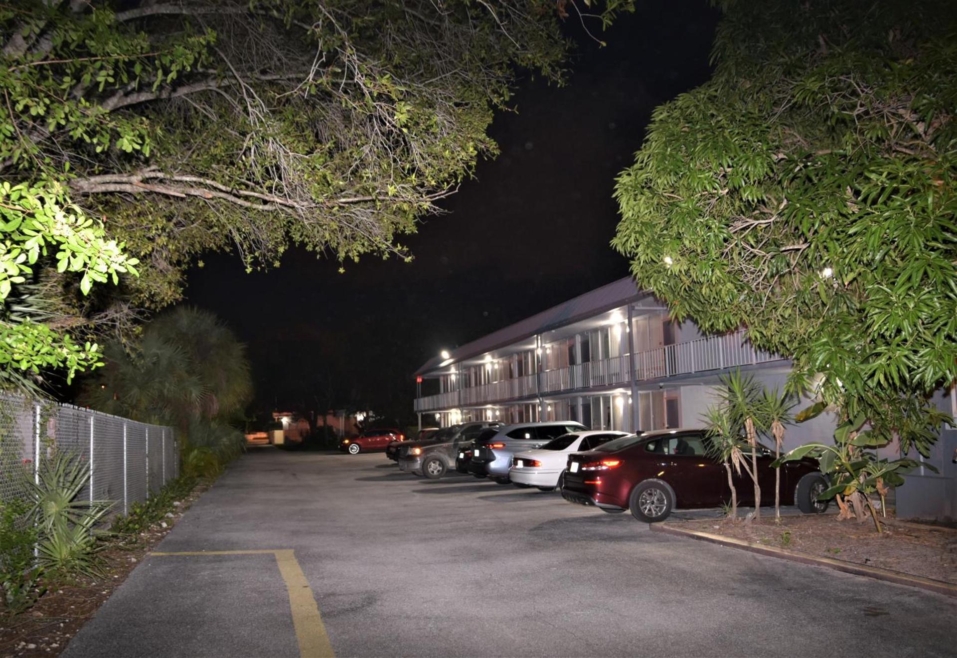 Days Inn by Wyndham Stuart photo 62