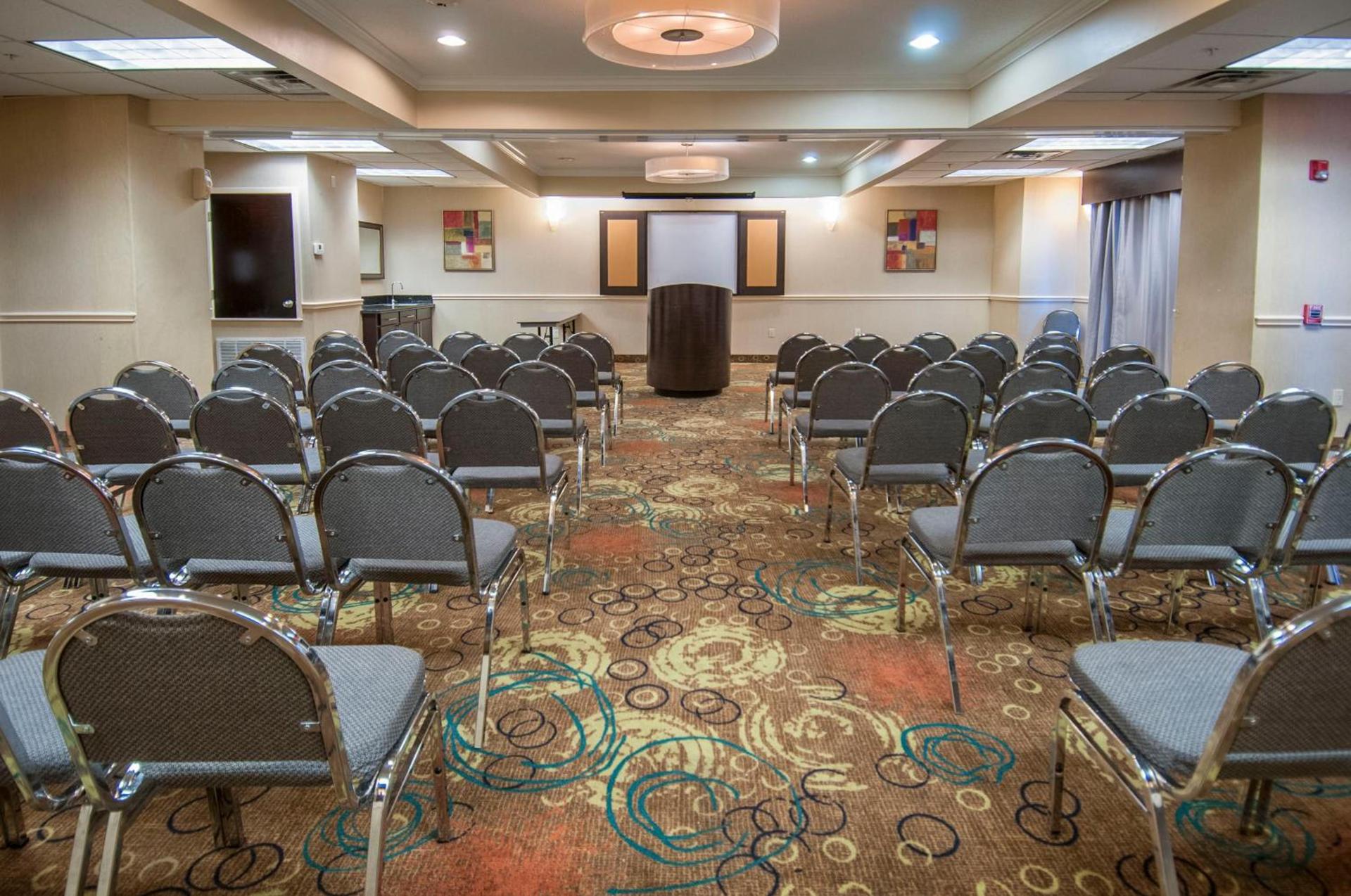 Holiday Inn Express Hotel & Suites Houston North Intercontinental by IHG photo 11
