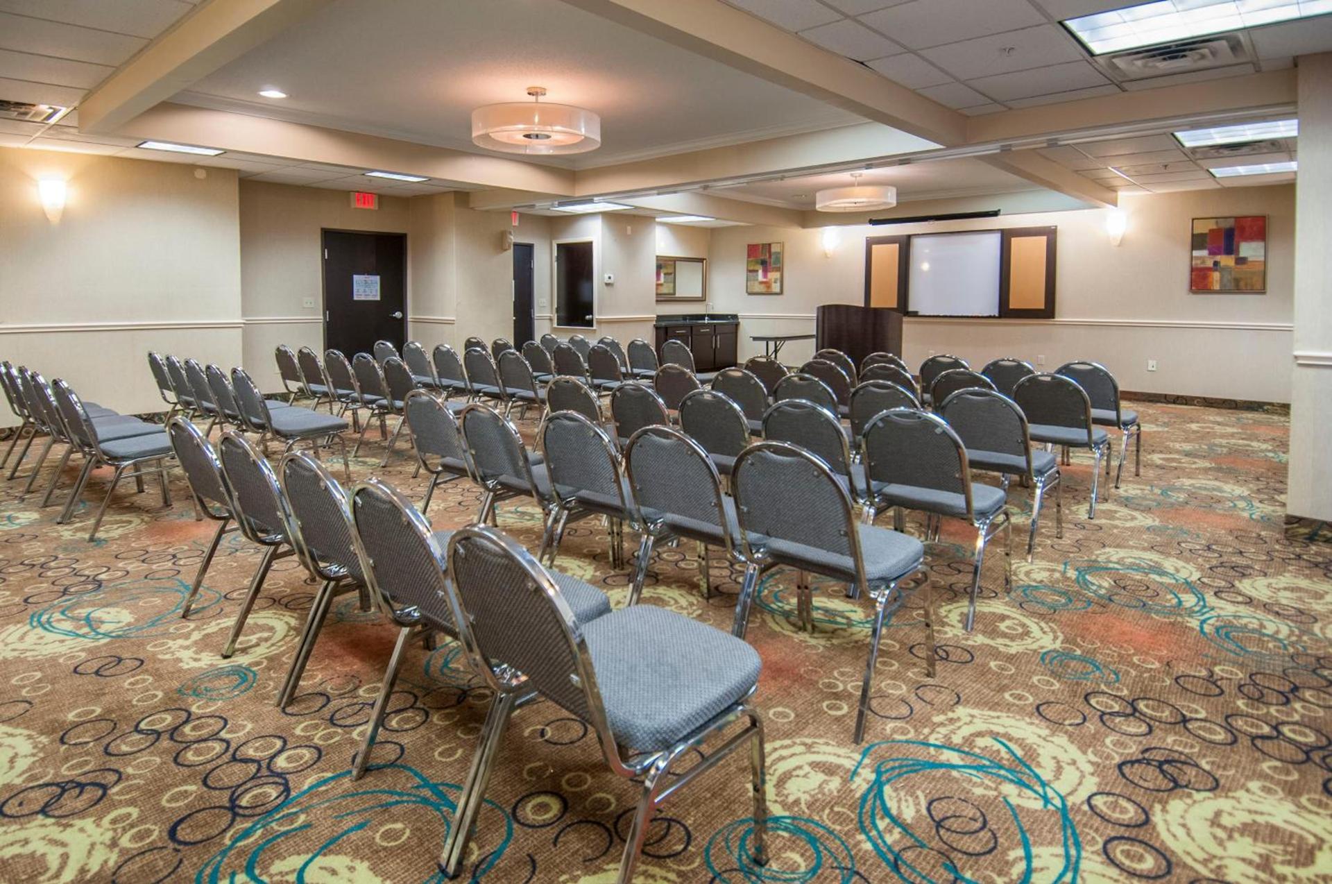 Holiday Inn Express Hotel & Suites Houston North Intercontinental by IHG photo 7