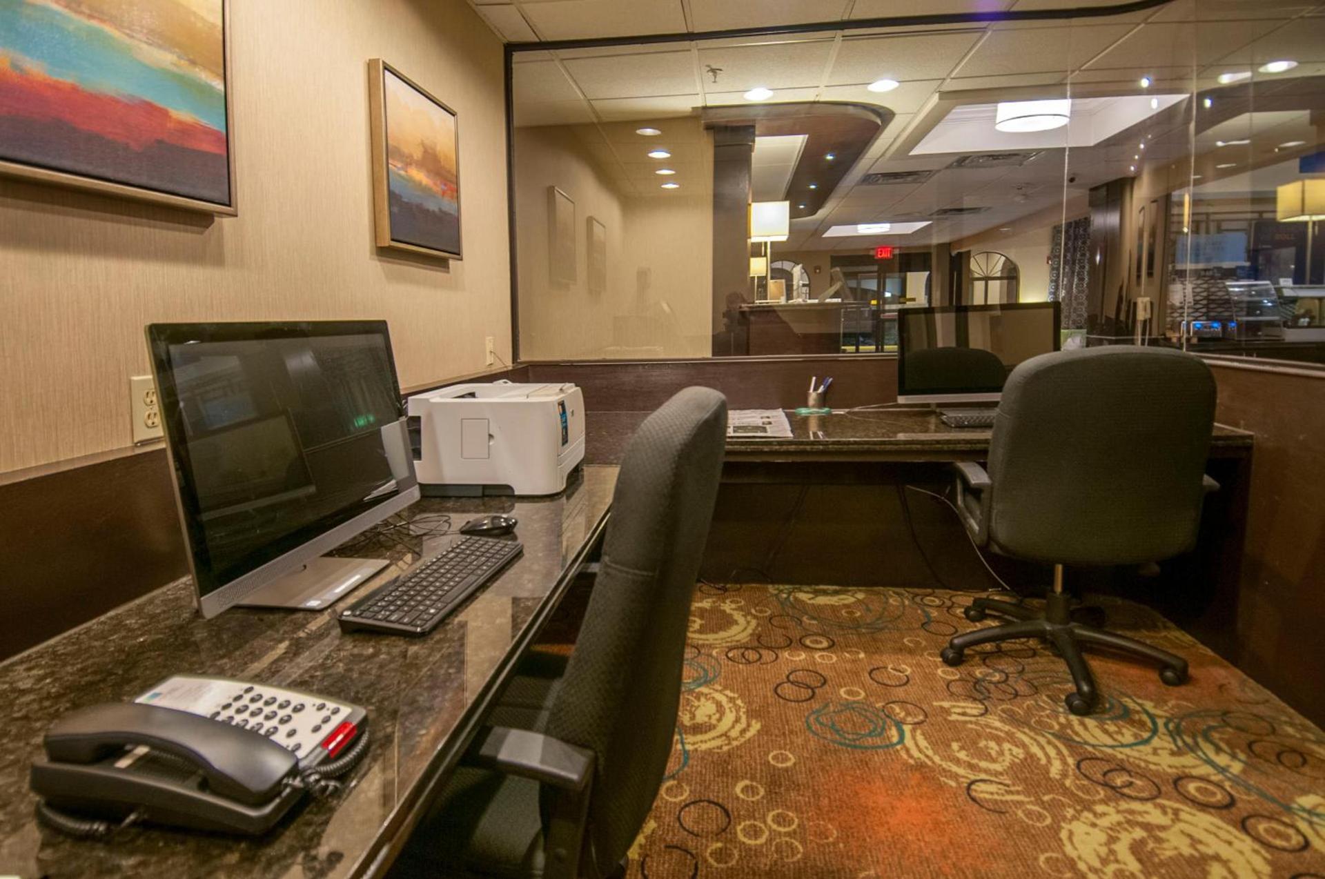 Holiday Inn Express Hotel & Suites Houston North Intercontinental by IHG photo 29