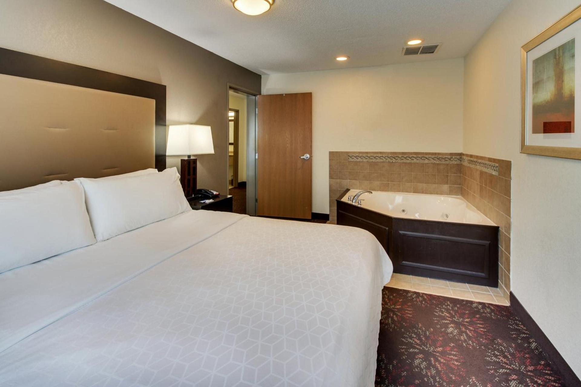 Holiday Inn Express Hotel & Suites Lancaster-Lititz by IHG photo 75