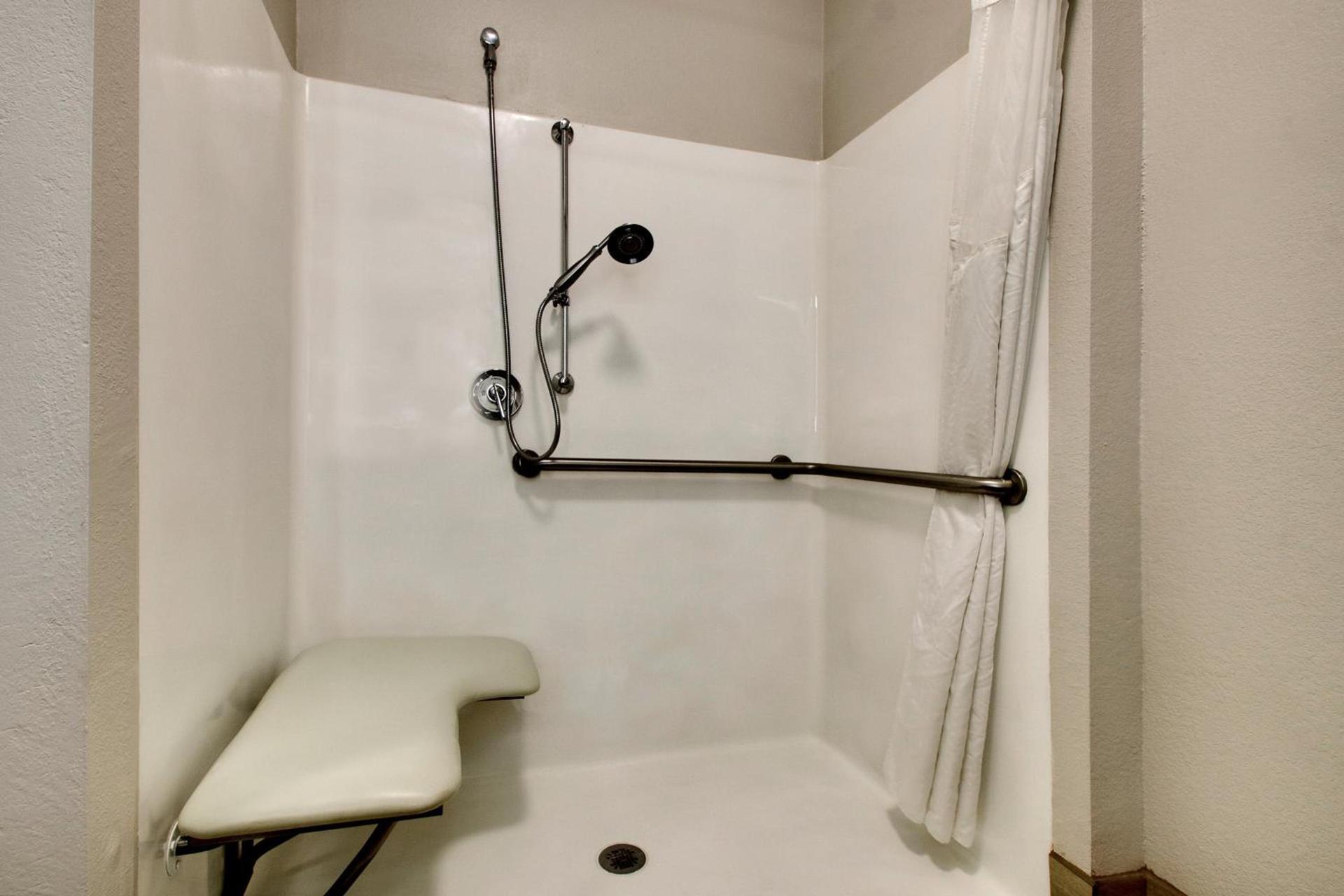 Holiday Inn Express & Suites Laurel by IHG photo 6