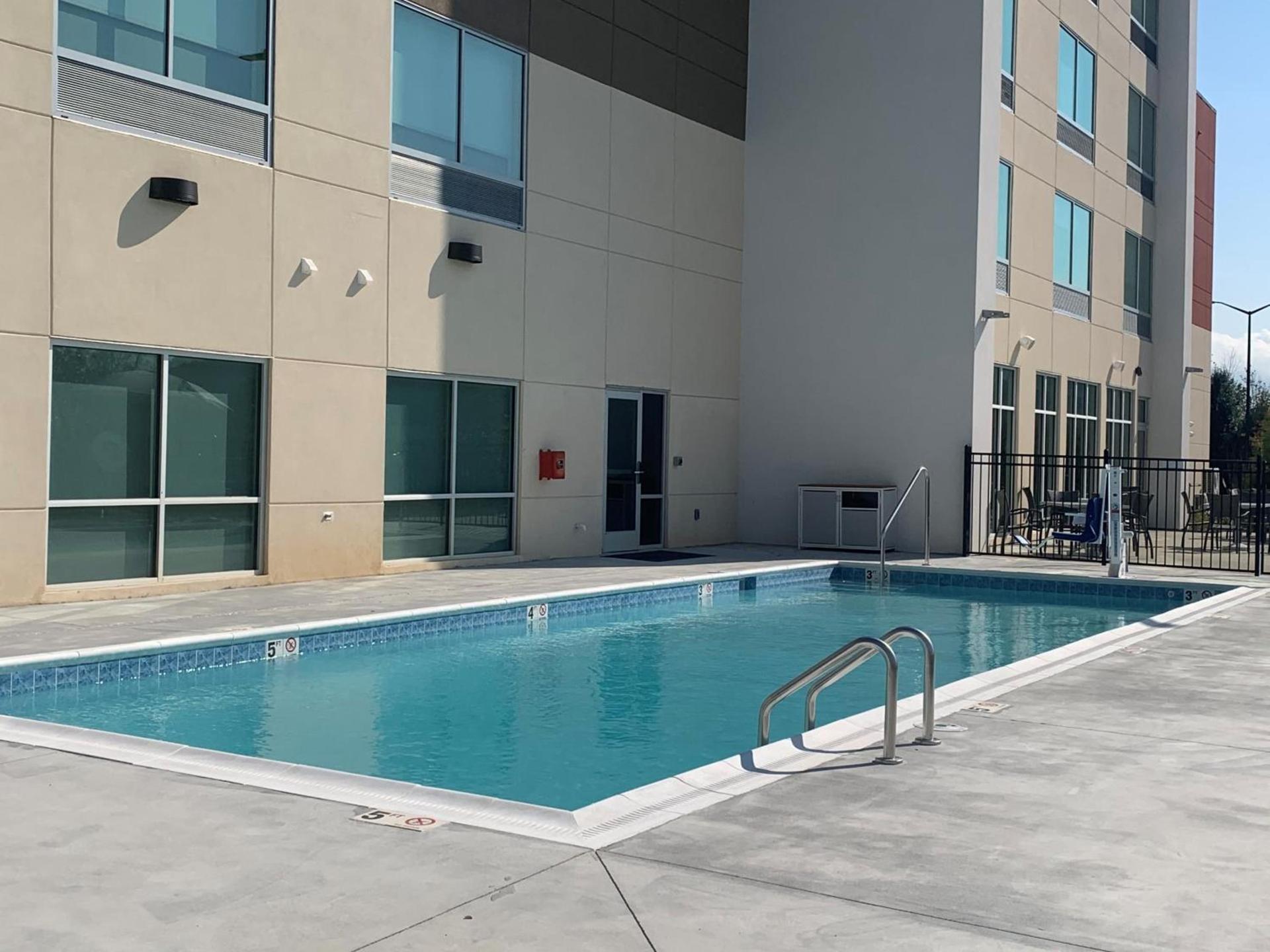 Holiday Inn Express & Suites - Marion by IHG photo 33