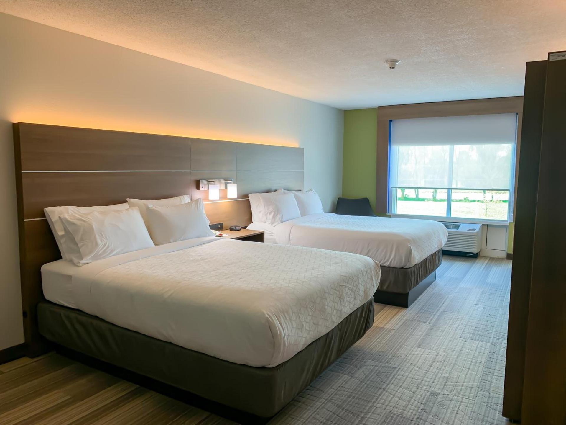 Holiday Inn Express & Suites Lexington Downtown Area-Keeneland by IHG photo 43
