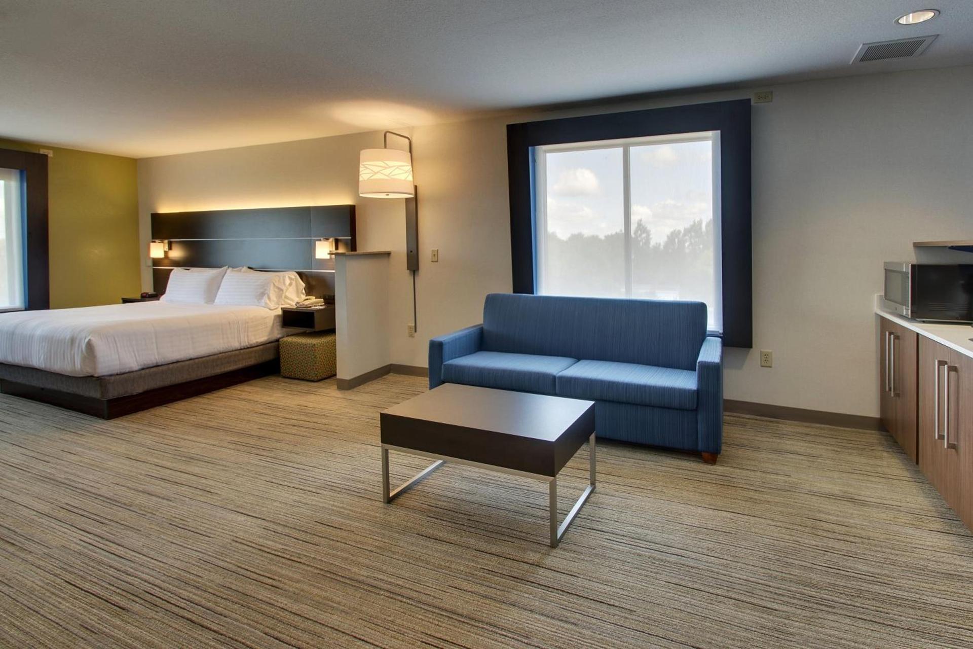 Holiday Inn Express Hotel & Suites Morris by IHG photo 50