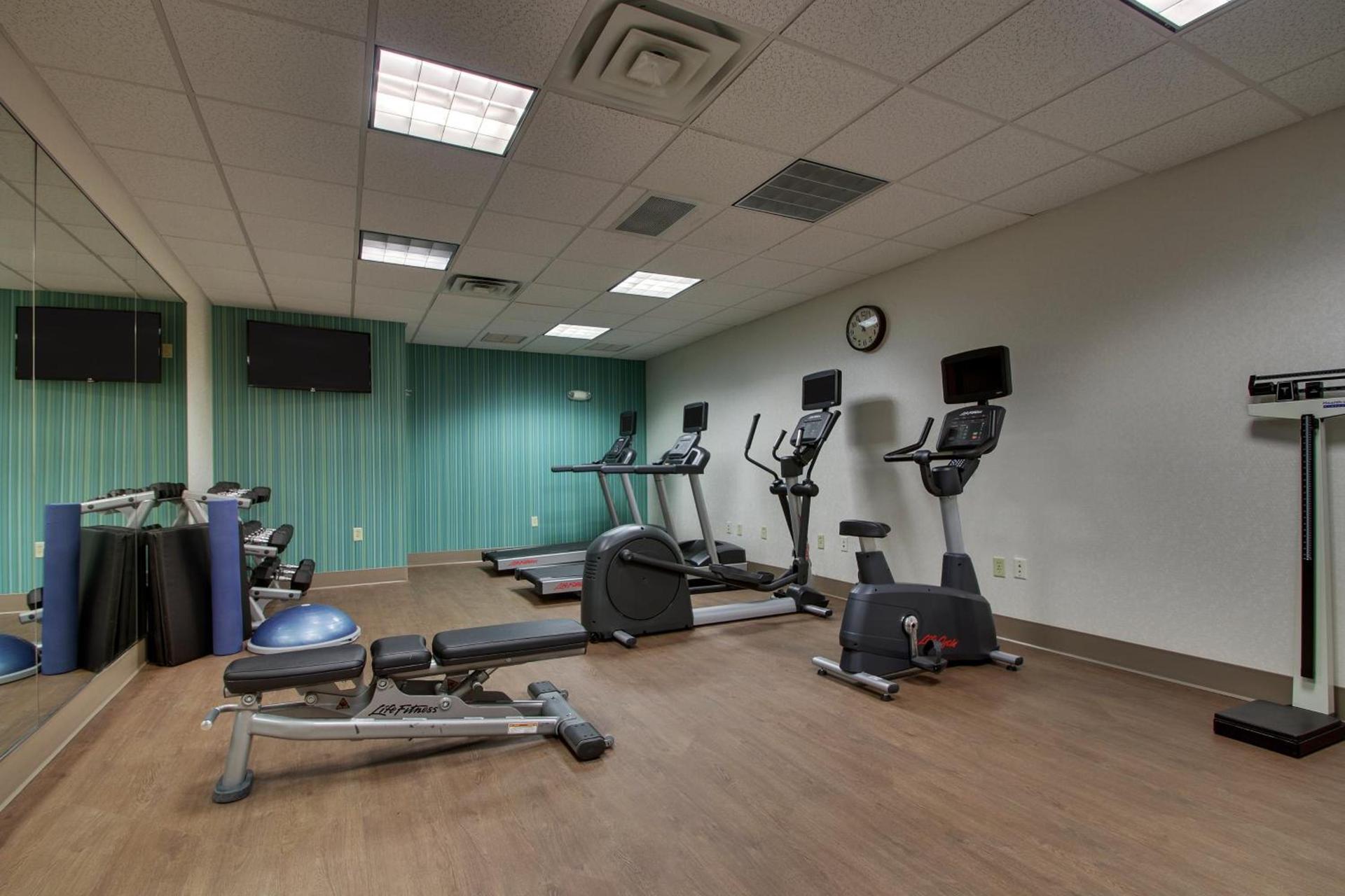 Holiday Inn Express Hotel & Suites Morris by IHG photo 13