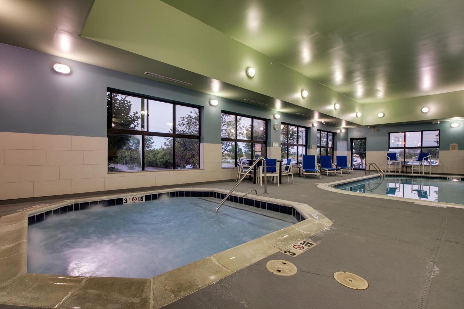 Holiday Inn Express Hotel & Suites Morris by IHG photo 15