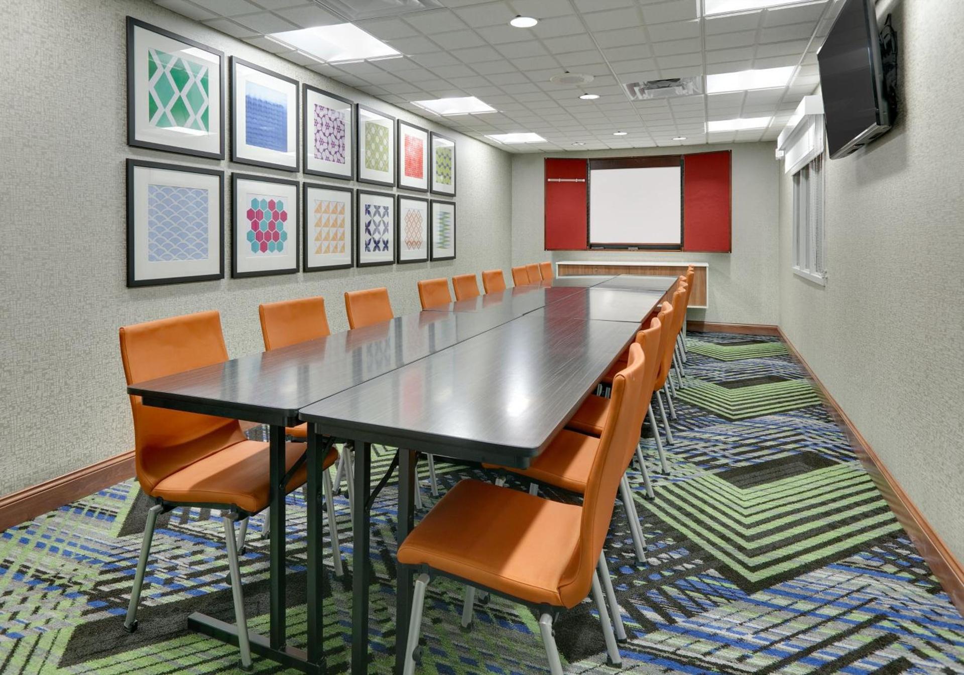 Holiday Inn Express & Suites Mitchell by IHG photo 31