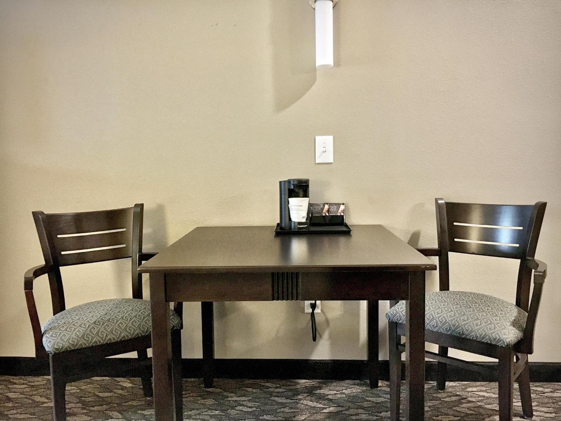 Best Western Wheatland Inn photo 39