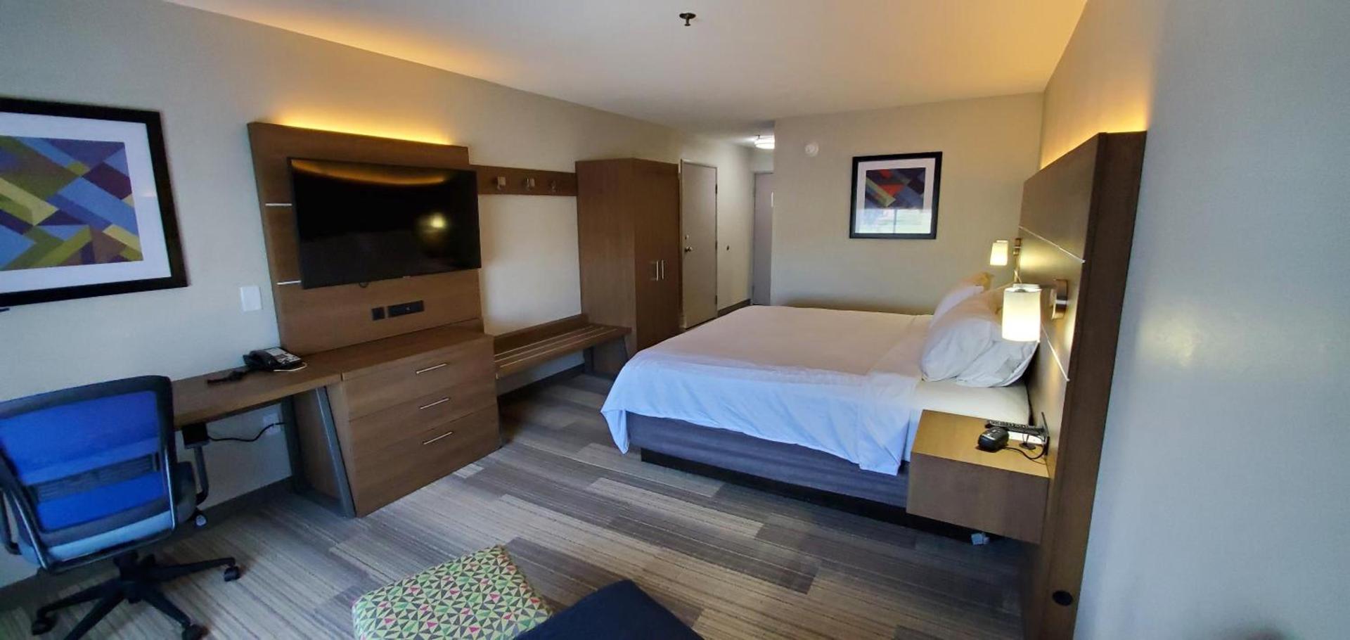Holiday Inn Express Hotel & Suites Kinston by IHG photo 32