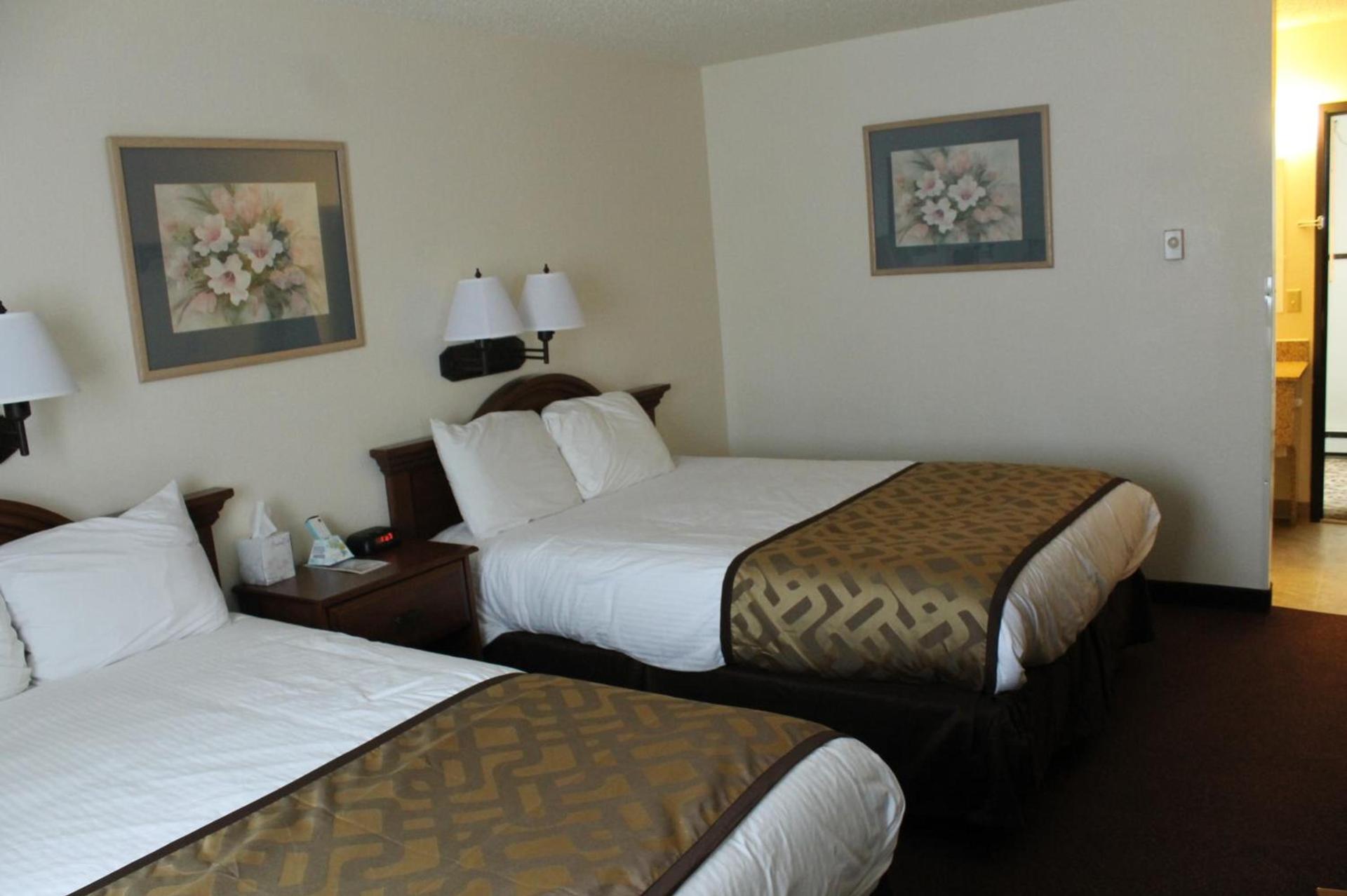Lone Tree Inn photo 11