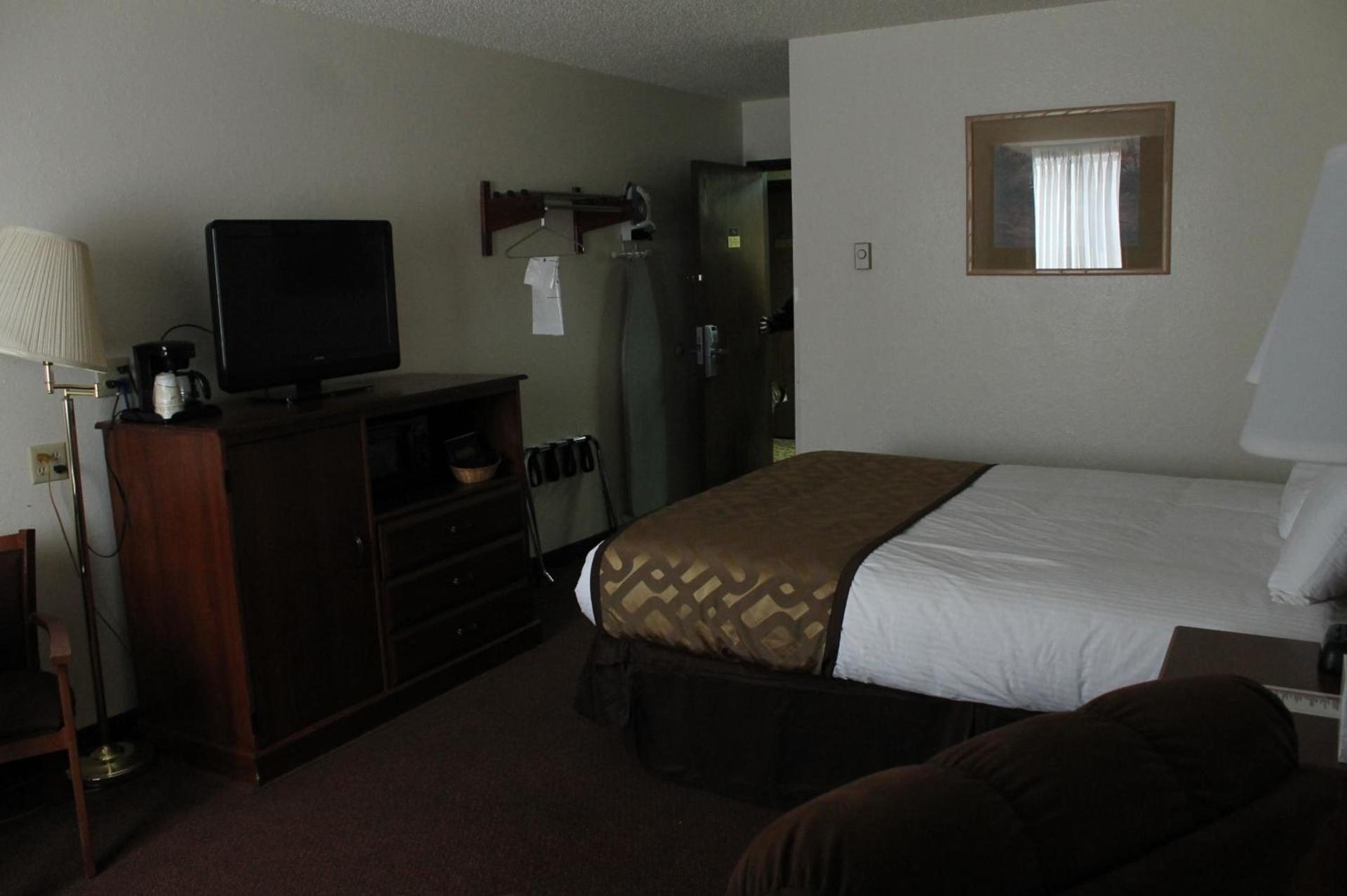Lone Tree Inn photo 7