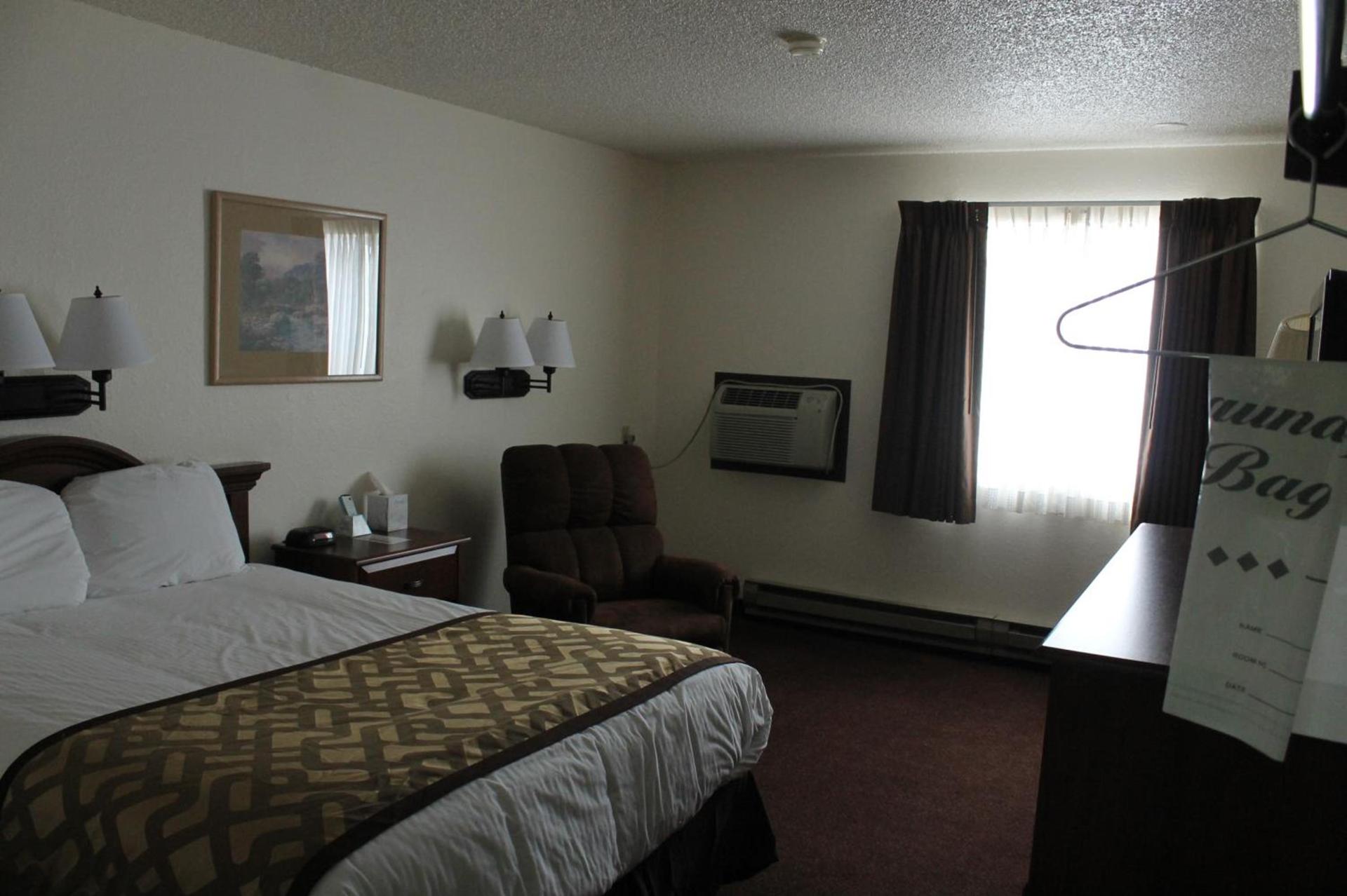 Lone Tree Inn photo 6