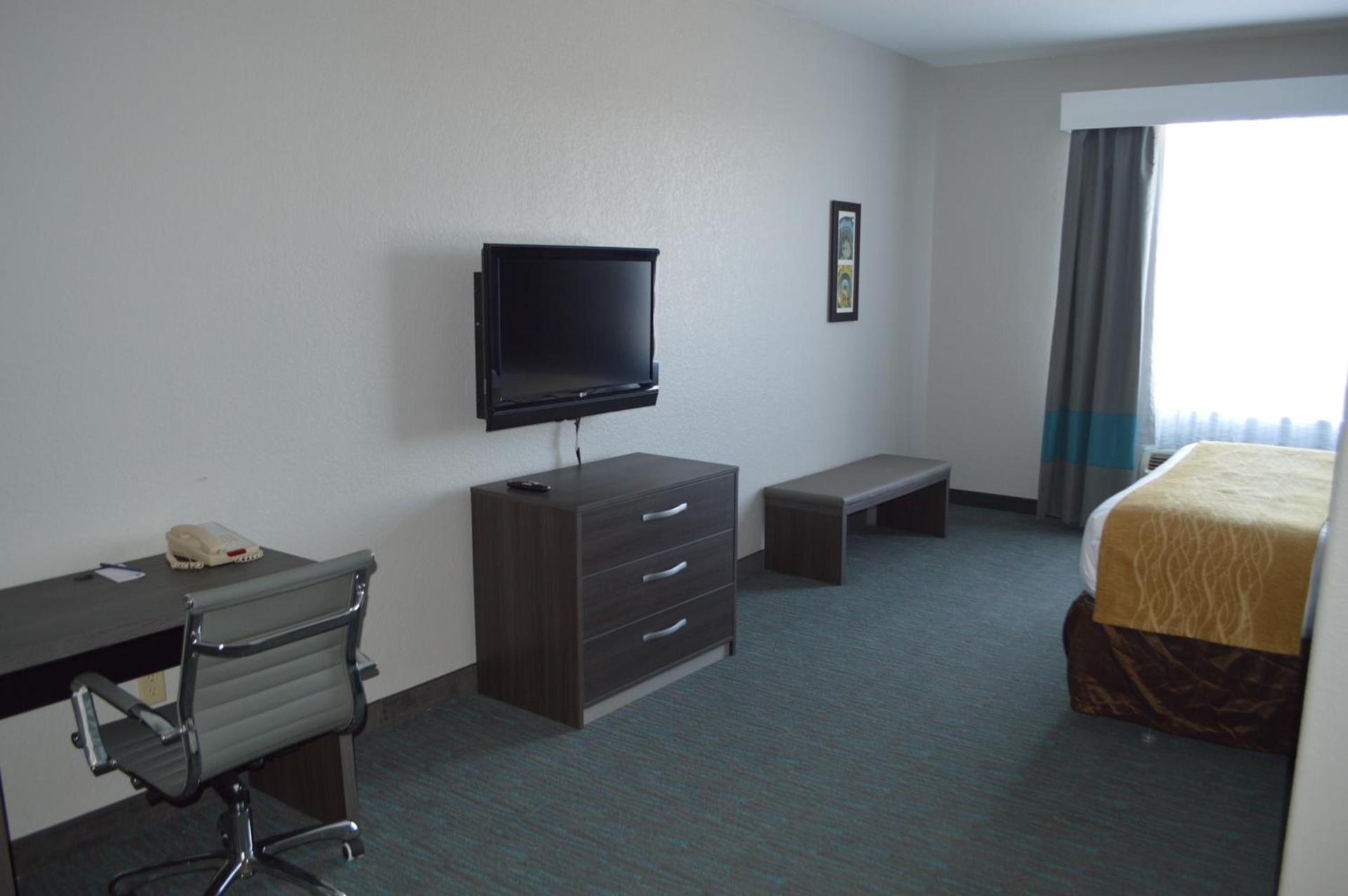 Spark by Hilton Selma photo 40