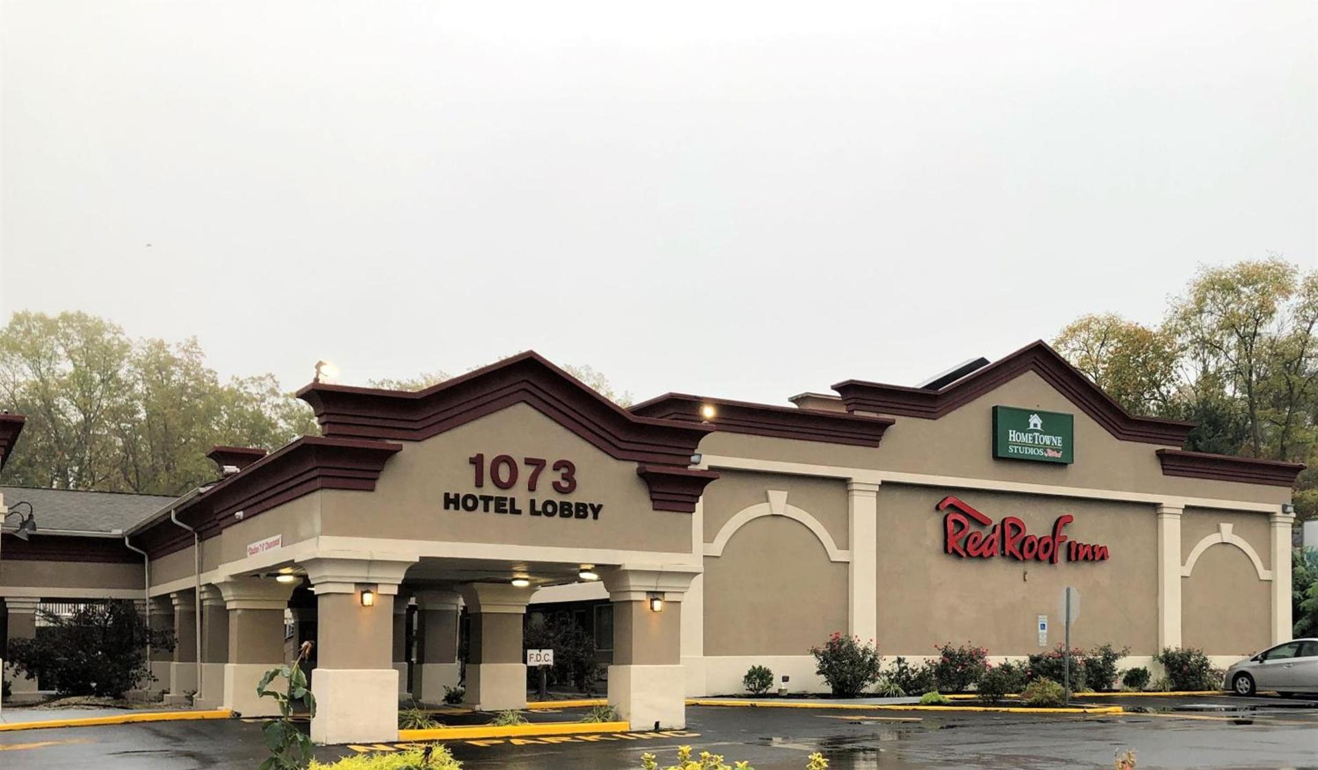 HomeTowne Studios by Red Roof Bordentown - McGuire AFB photo 4