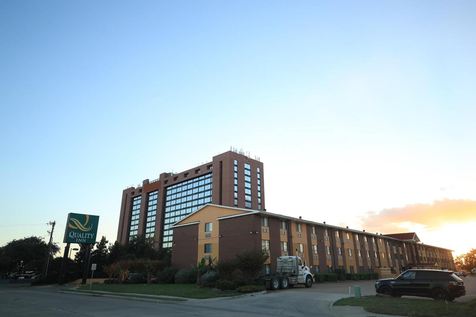 Quality Inn DFW Airport North photo 38