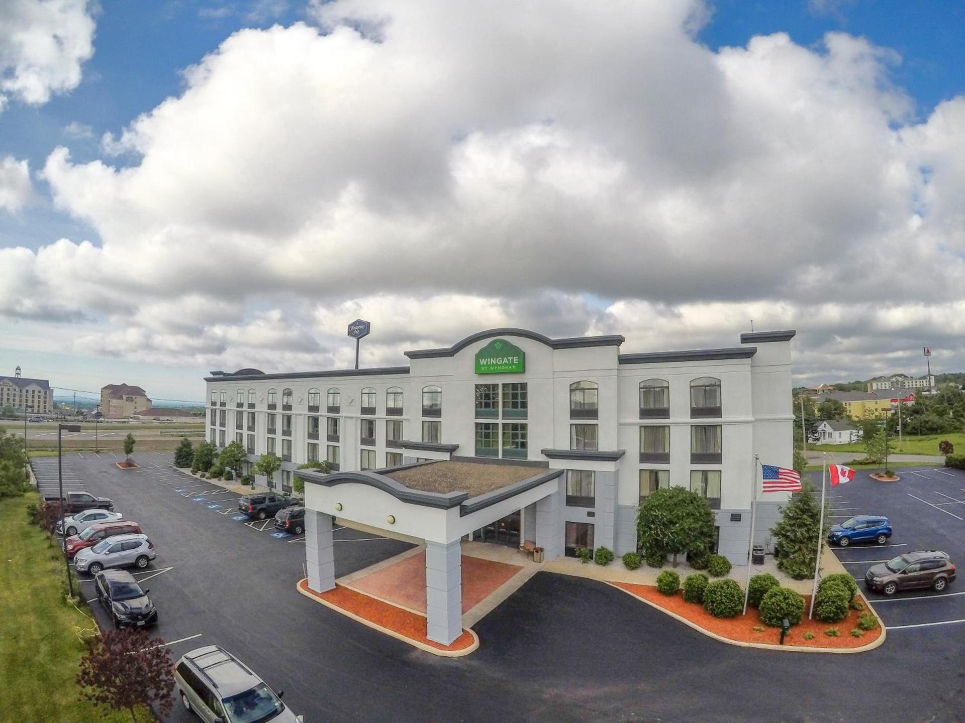Wingate by Wyndham Erie photo 2