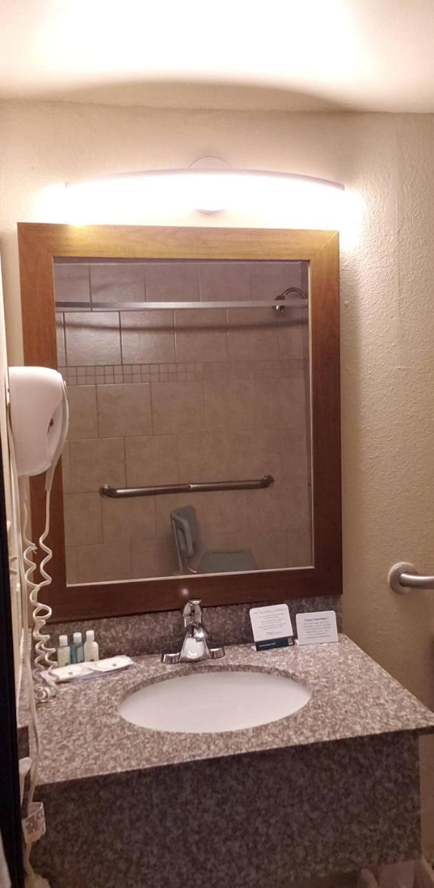 Quality Inn DFW Airport North photo 49