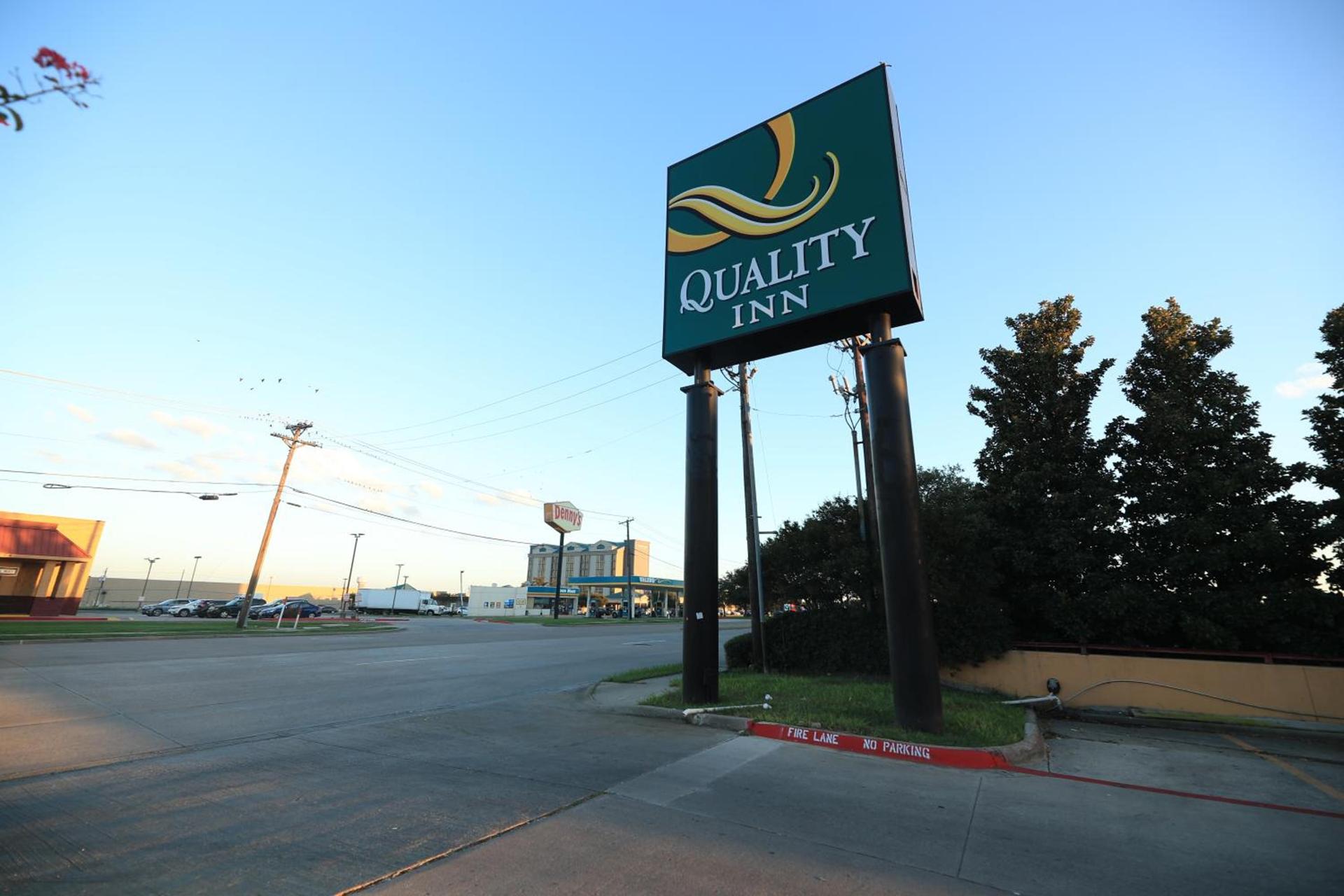 Quality Inn DFW Airport North photo 54