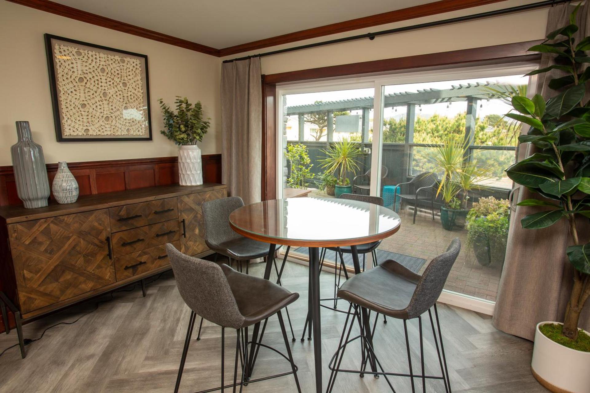 Shearwater Inn photo 14